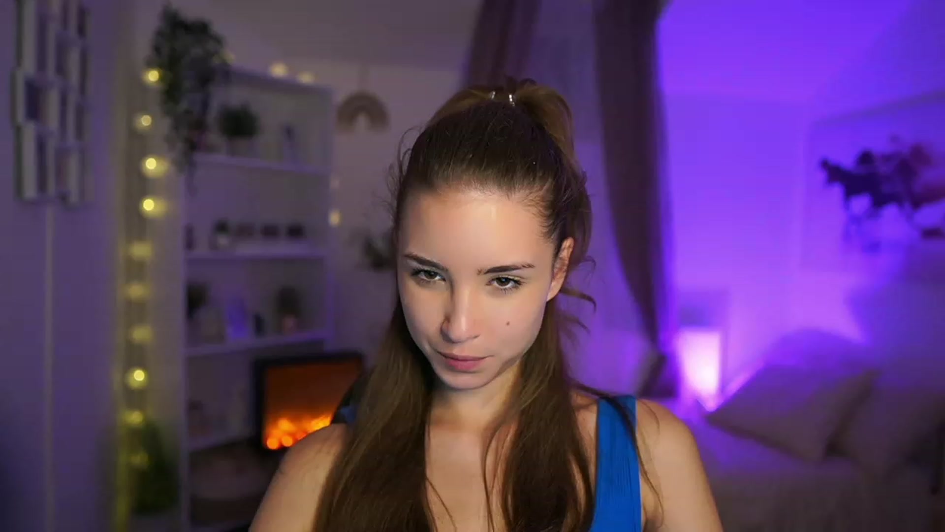 Gallery image thumbnail from Shy_jane's myfreecams stream on, 11/10/2023, 14:13 image 1 of 20
