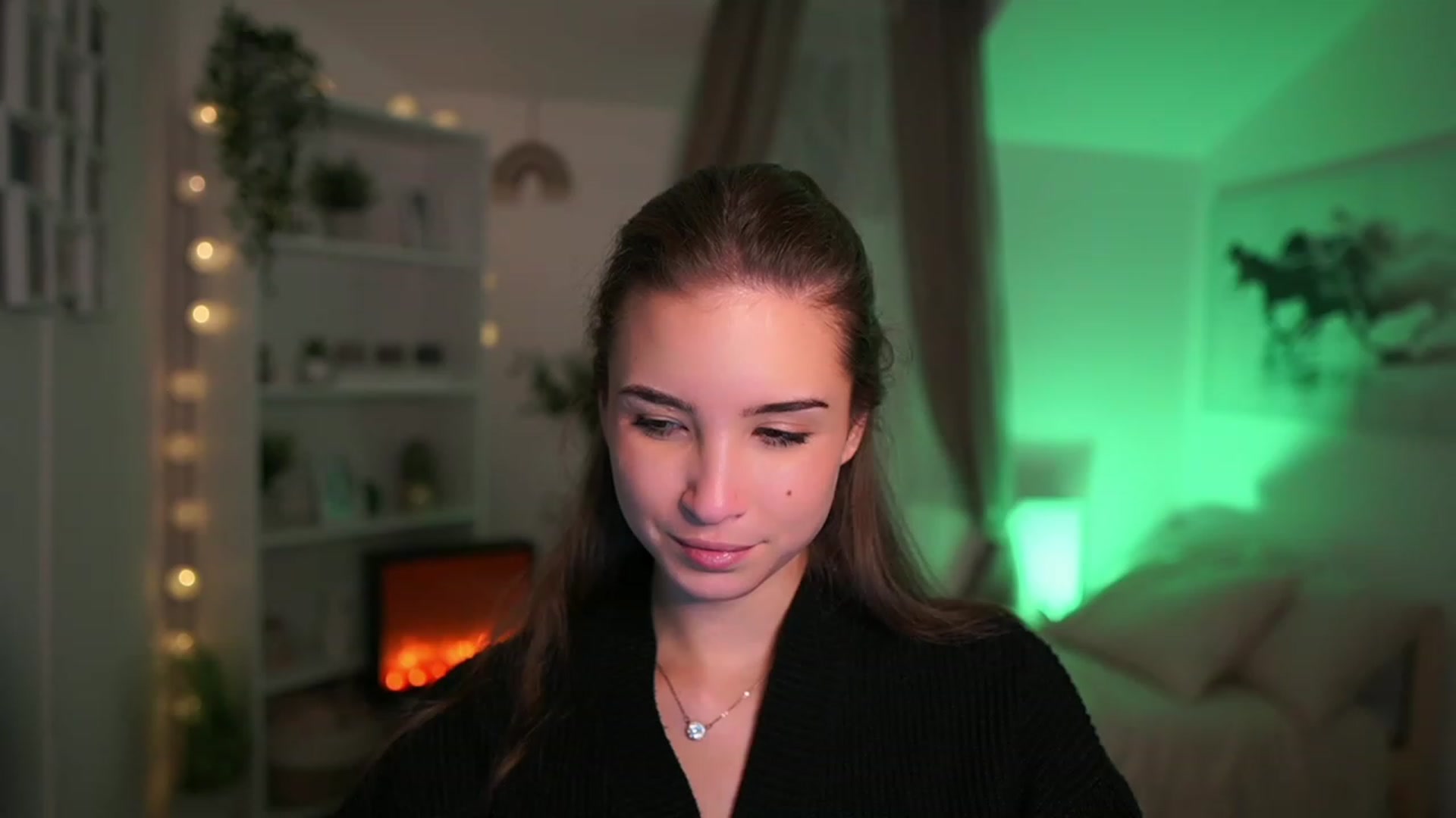 Gallery image thumbnail from Shy_jane's myfreecams stream on, 11/12/2023, 14:05 image 7 of 20