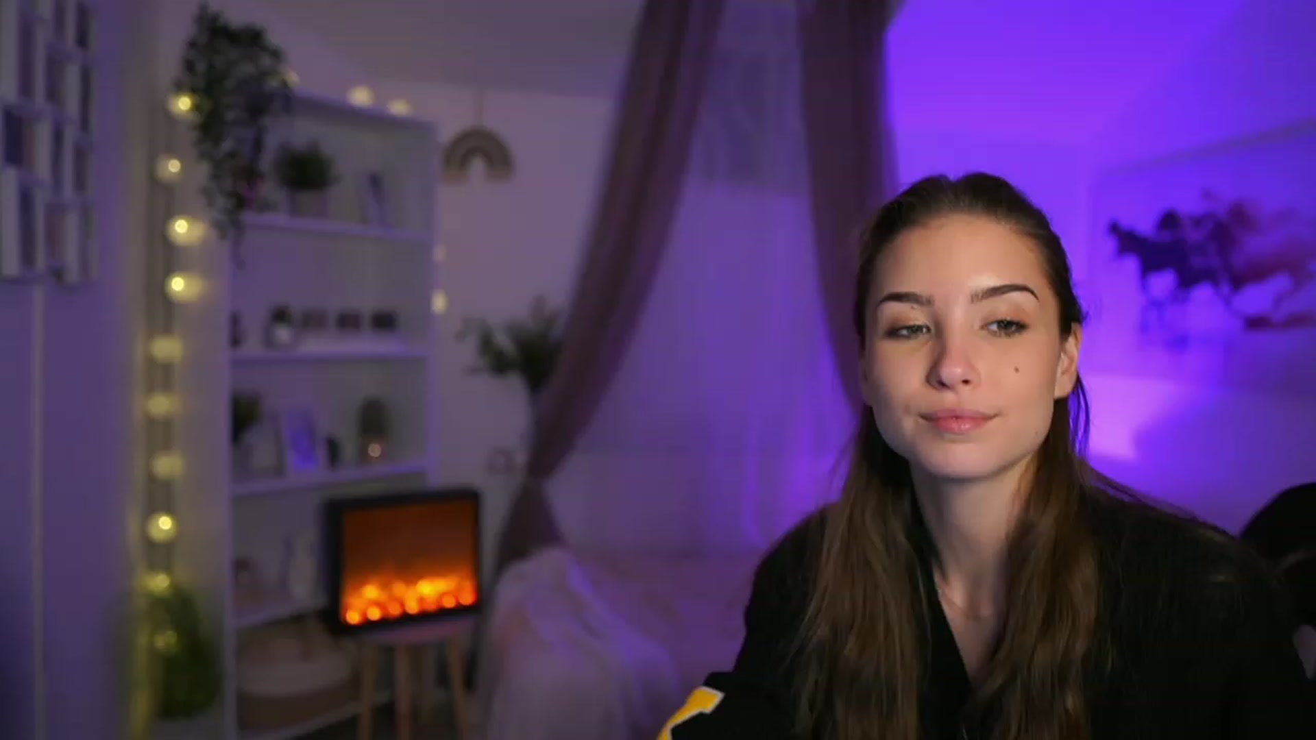 Gallery image thumbnail from Shy_jane's myfreecams stream on, 11/12/2023, 14:05 image 9 of 20