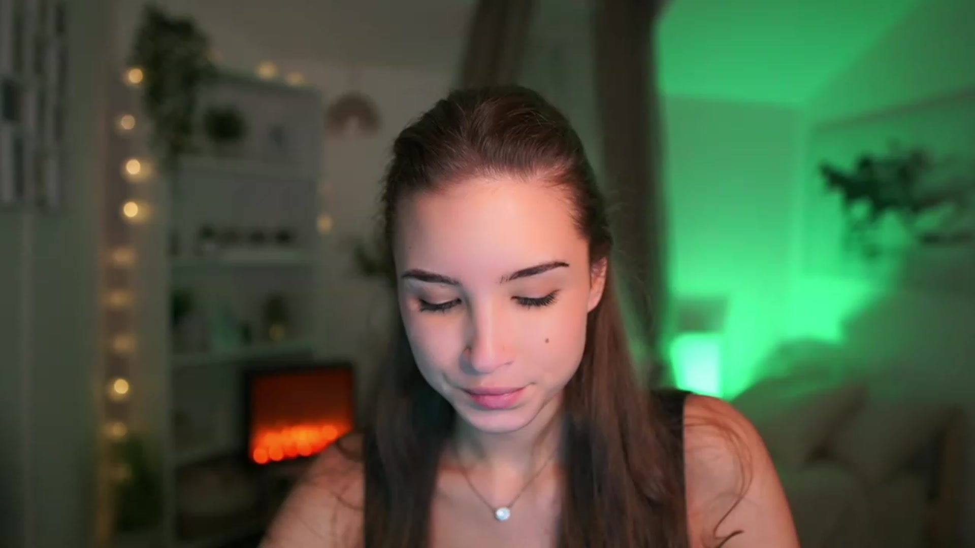 Gallery image thumbnail from Shy_jane's myfreecams stream on, 11/12/2023, 15:34 image 5 of 20