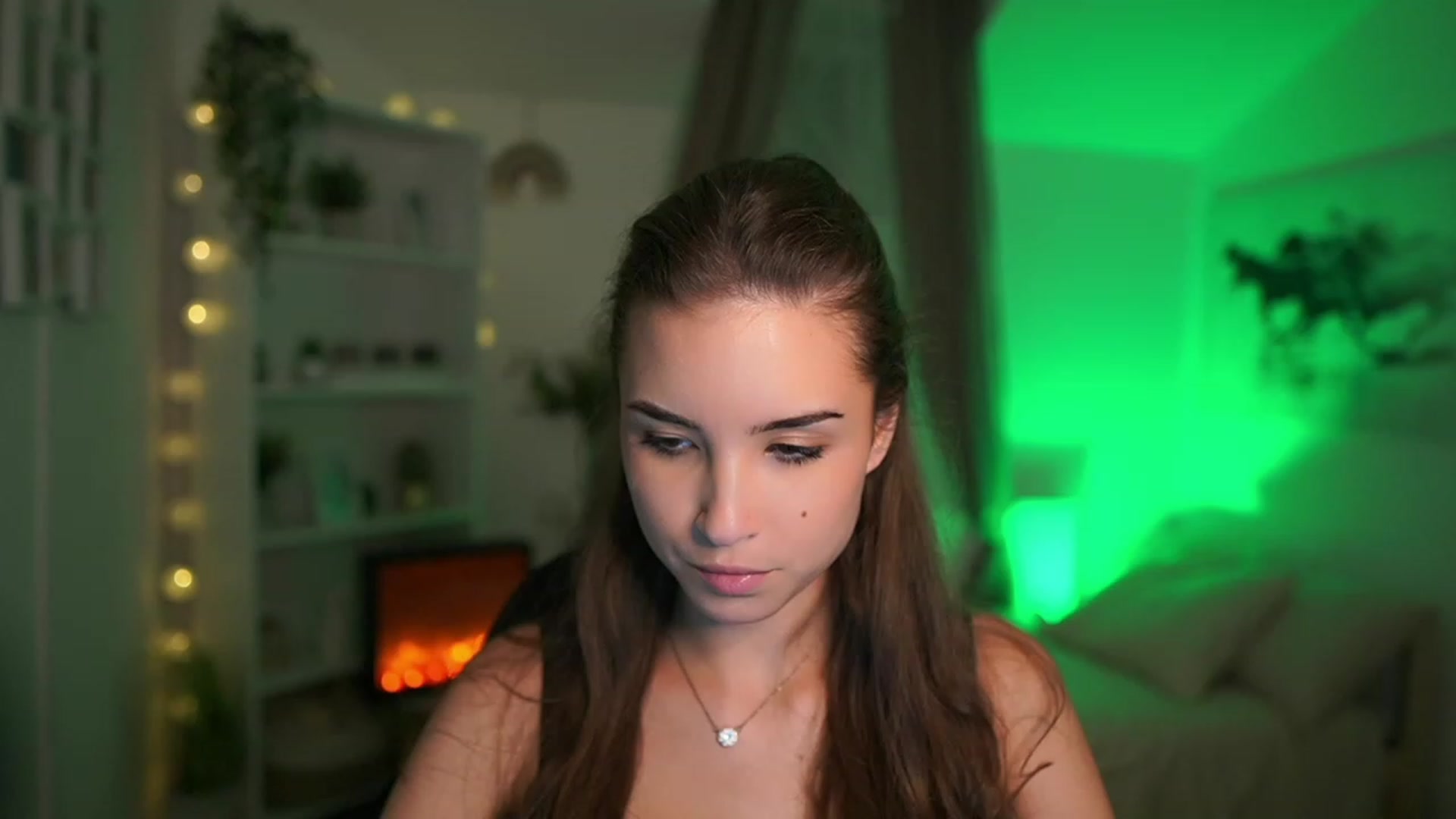Gallery image thumbnail from Shy_jane's myfreecams stream on, 11/12/2023, 15:34 image 4 of 20