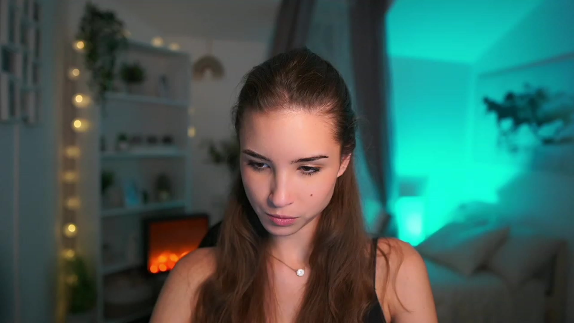 Gallery image thumbnail from Shy_jane's myfreecams stream on, 11/12/2023, 17:30 image 10 of 20