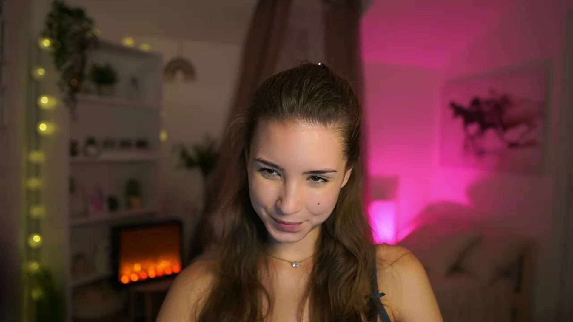 Gallery image thumbnail from Shy_jane's myfreecams stream on, 11/14/2023, 18:35 image 16 of 20