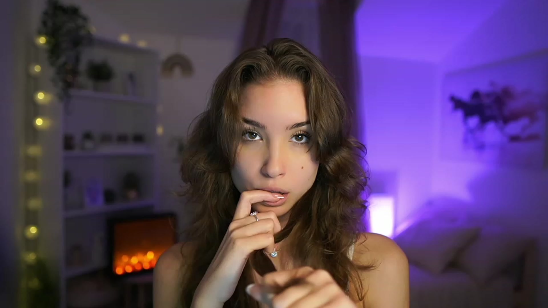 Gallery image thumbnail from Shy_jane's myfreecams stream on, 11/15/2023, 11:18 image 20 of 20