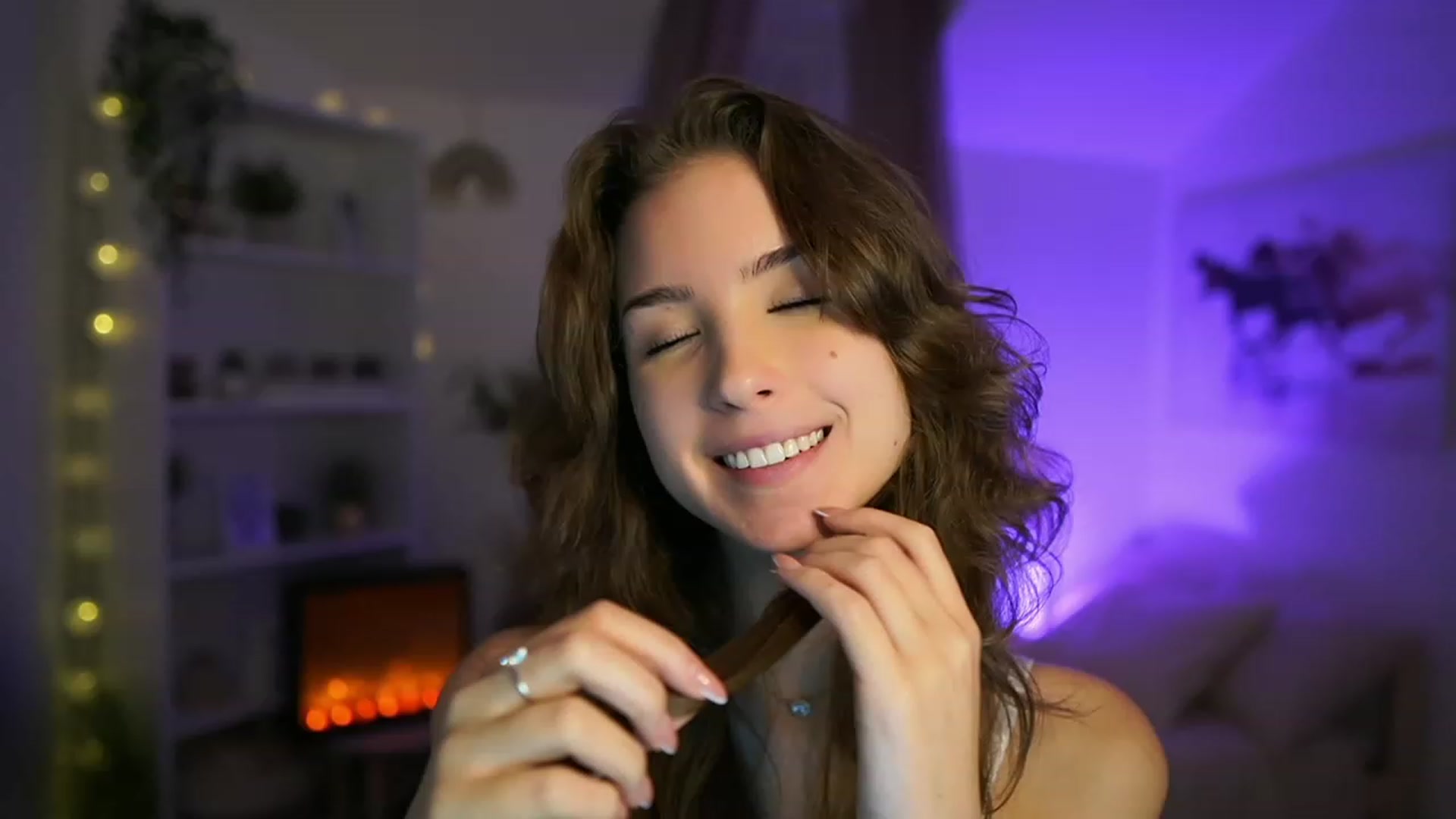 Gallery image thumbnail from Shy_jane's myfreecams stream on, 11/15/2023, 11:18 image 19 of 20