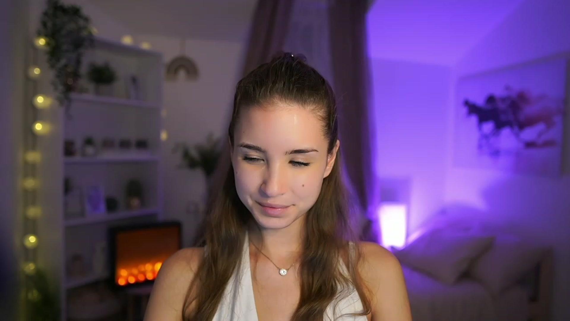 Gallery image thumbnail from Shy_jane's myfreecams stream on, 11/15/2023, 17:29 image 19 of 20