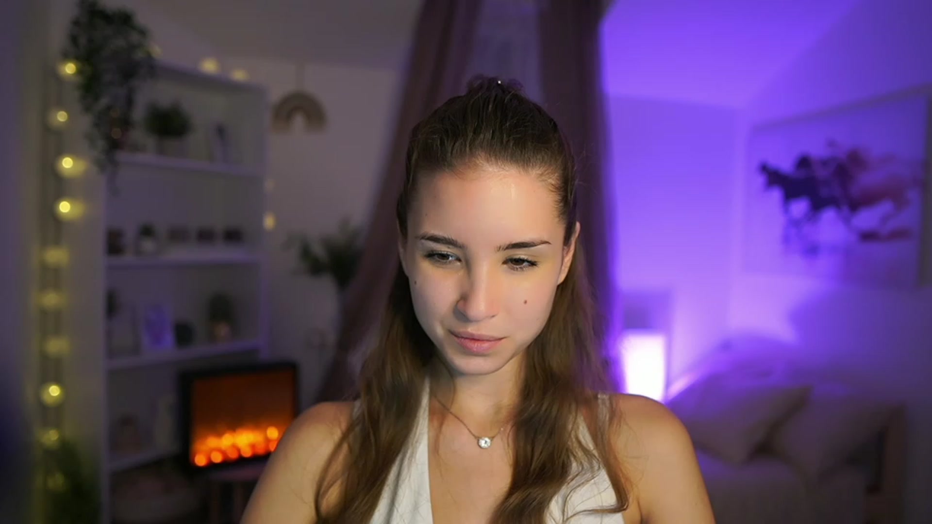 Gallery image thumbnail from Shy_jane's myfreecams stream on, 11/15/2023, 17:29 image 15 of 20