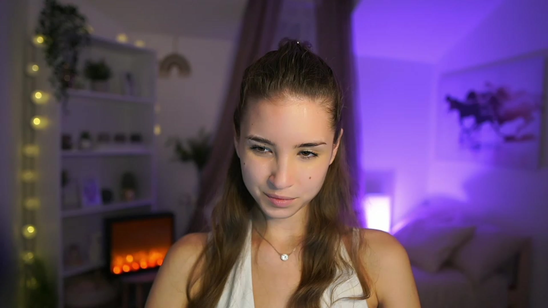 Gallery image thumbnail from Shy_jane's myfreecams stream on, 11/15/2023, 17:29 image 14 of 20