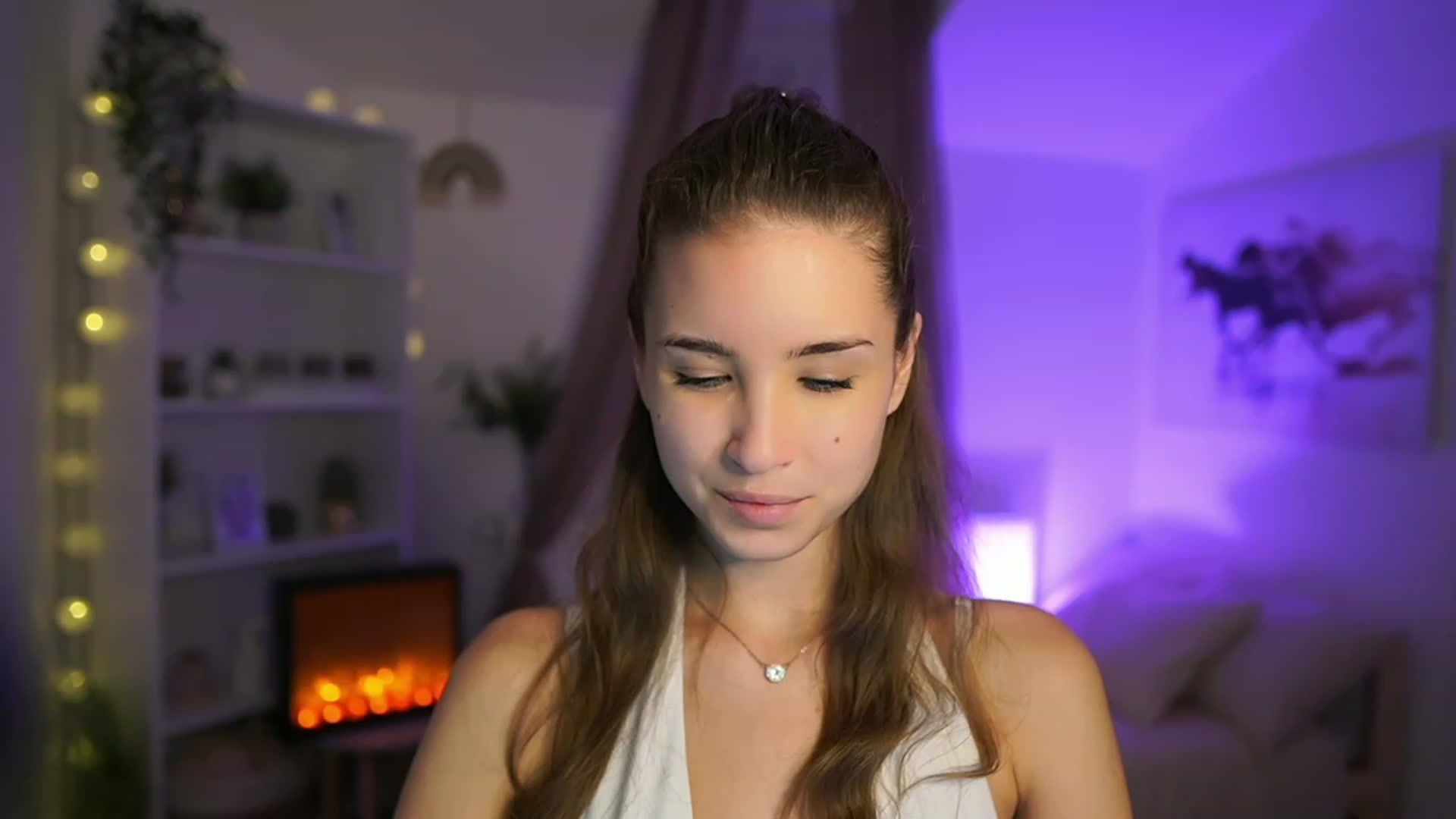 Gallery image thumbnail from Shy_jane's myfreecams stream on, 11/15/2023, 17:29 image 13 of 20