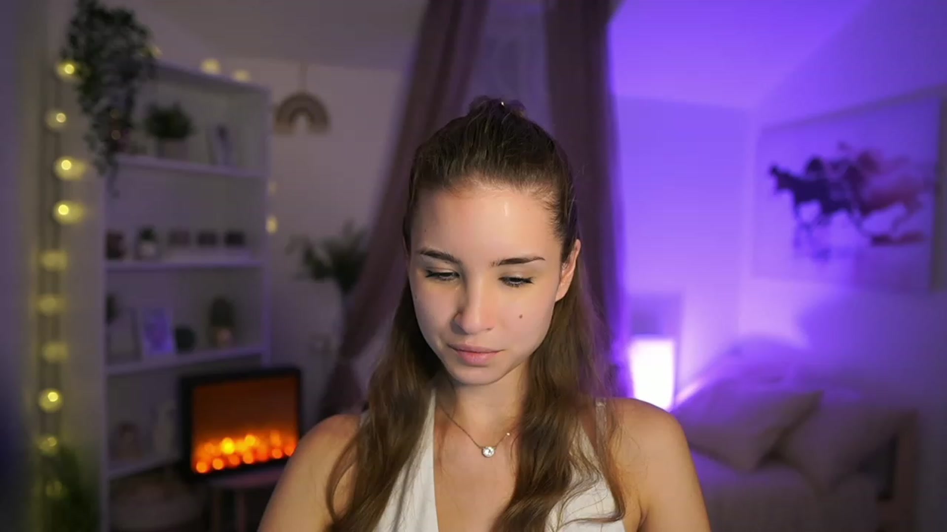 Gallery image thumbnail from Shy_jane's myfreecams stream on, 11/15/2023, 17:29 image 10 of 20