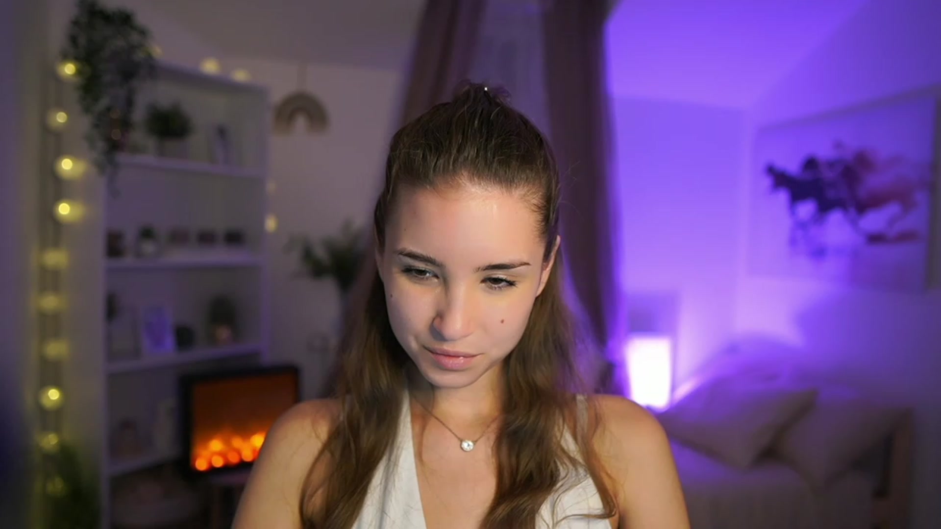 Gallery image thumbnail from Shy_jane's myfreecams stream on, 11/15/2023, 17:29 image 18 of 20