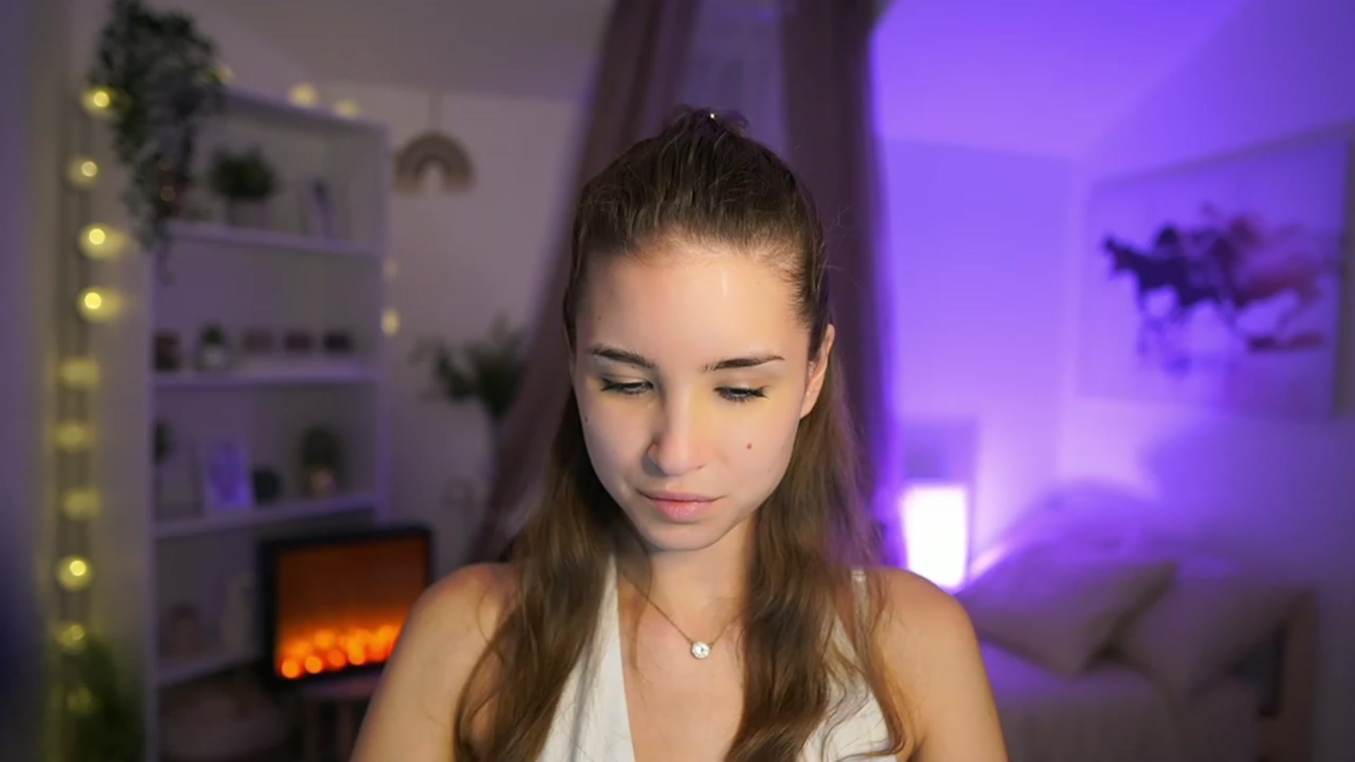 Gallery image thumbnail from Shy_jane's myfreecams stream on, 11/15/2023, 17:29 image 17 of 20
