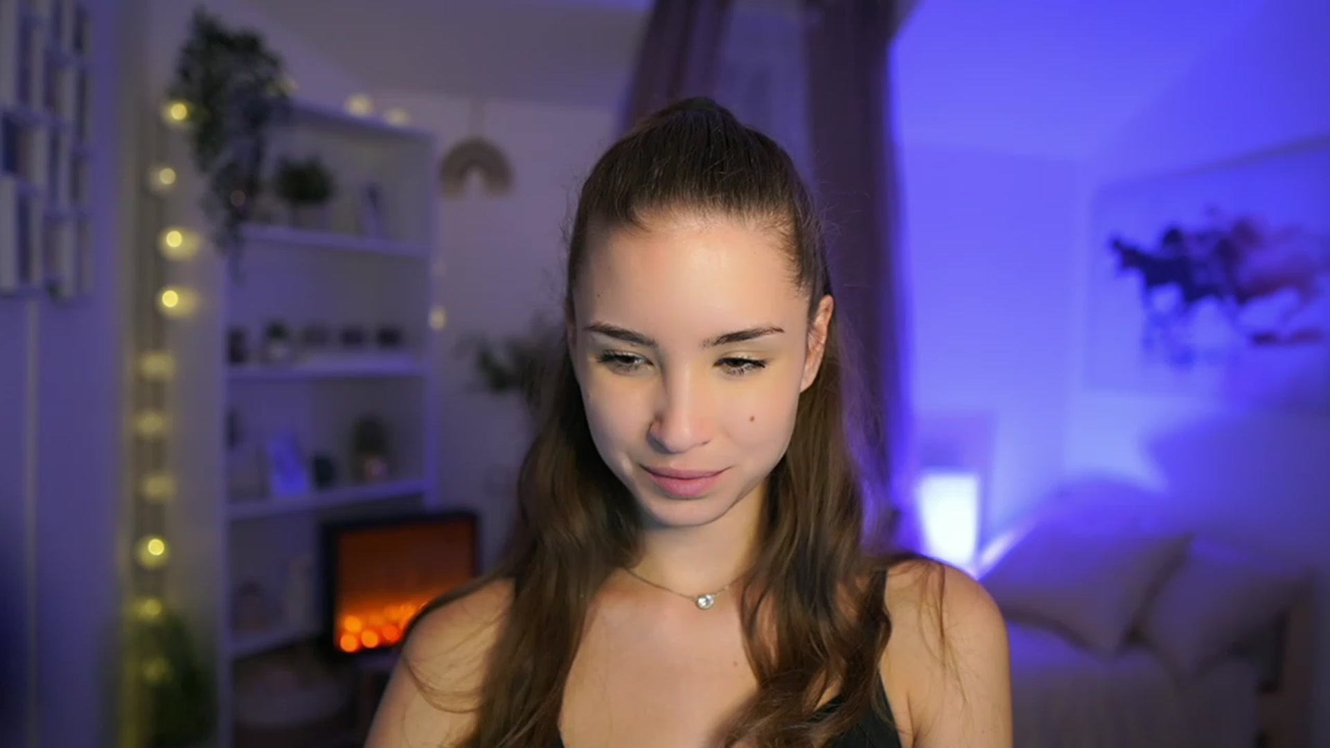 Gallery image thumbnail from Shy_jane's myfreecams stream on, 11/19/2023, 14:46 image 19 of 20
