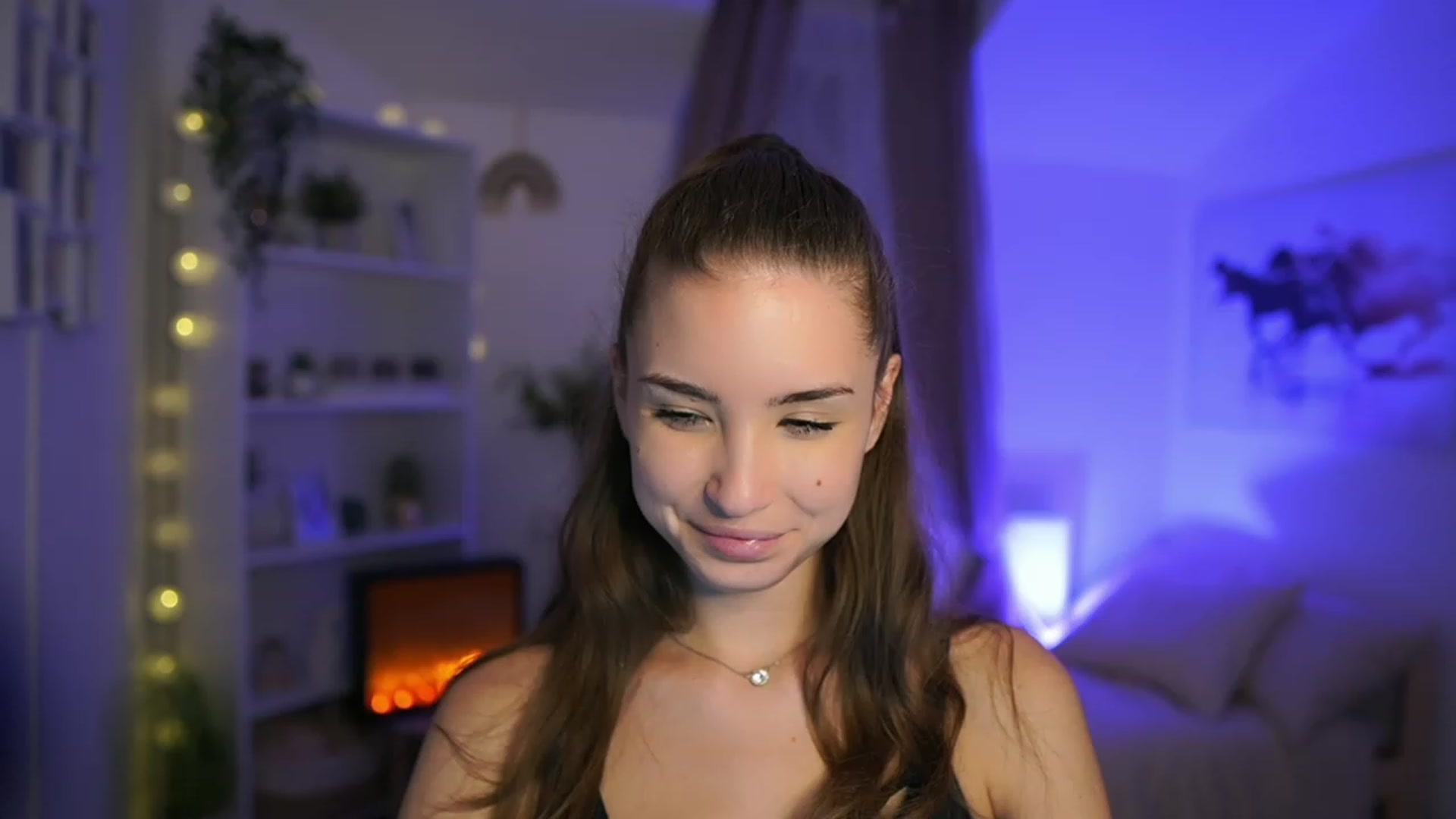 Gallery image thumbnail from Shy_jane's myfreecams stream on, 11/19/2023, 14:46 image 14 of 20
