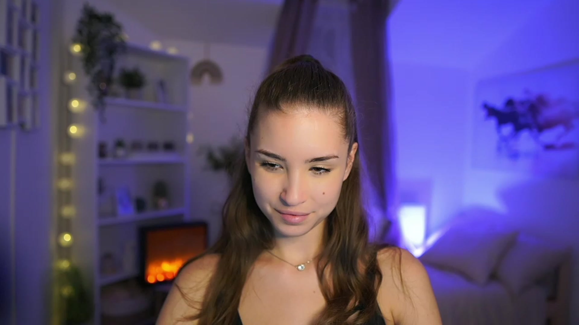Gallery image thumbnail from Shy_jane's myfreecams stream on, 11/19/2023, 14:46 image 16 of 20