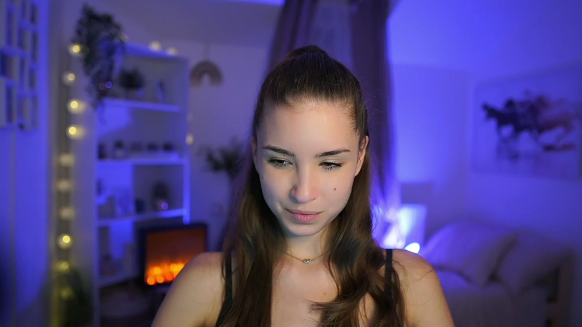 Gallery image thumbnail from Shy_jane's myfreecams stream on, 11/19/2023, 18:07 image 6 of 20