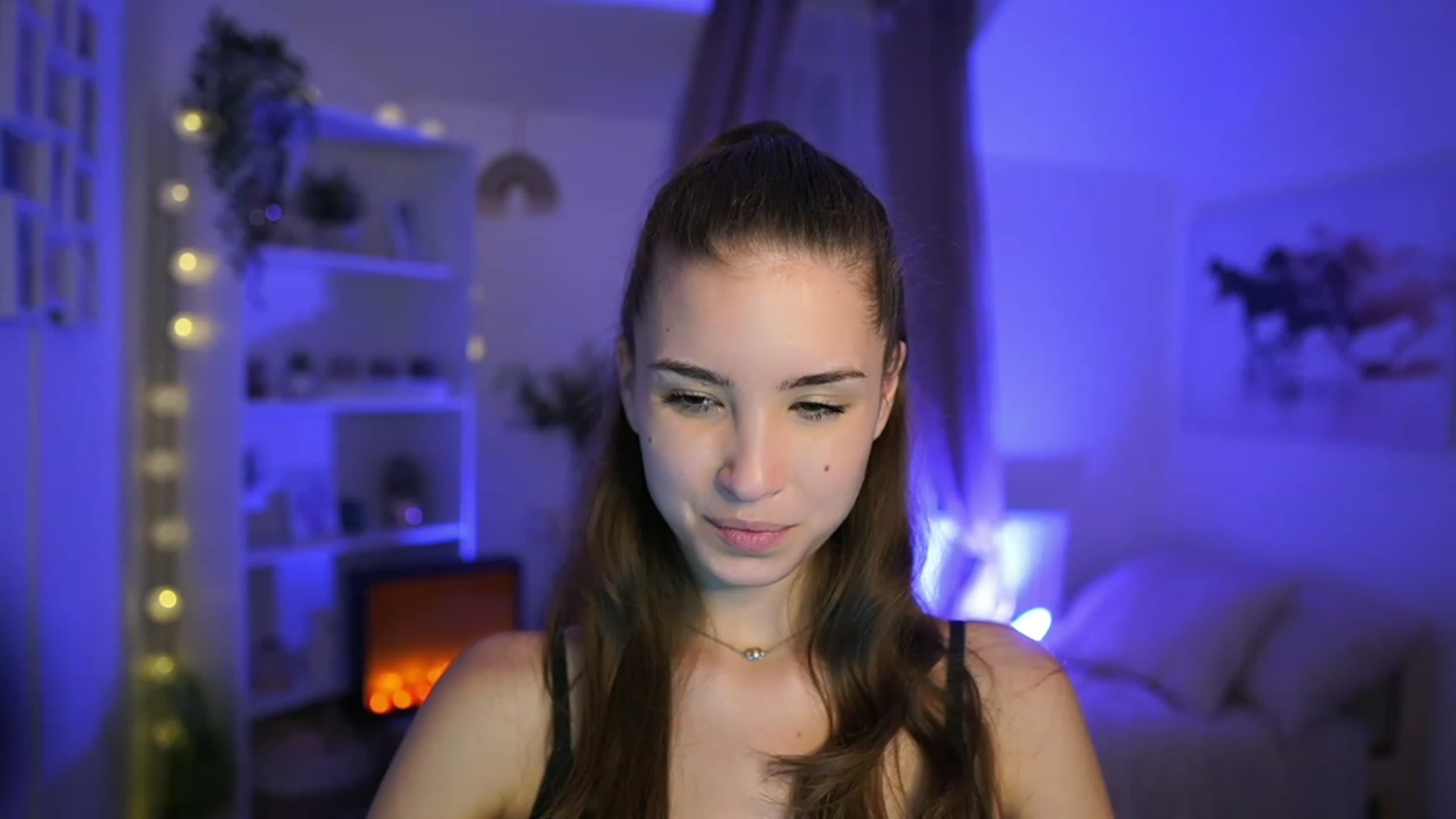 Gallery image thumbnail from Shy_jane's myfreecams stream on, 11/19/2023, 18:07 image 5 of 20