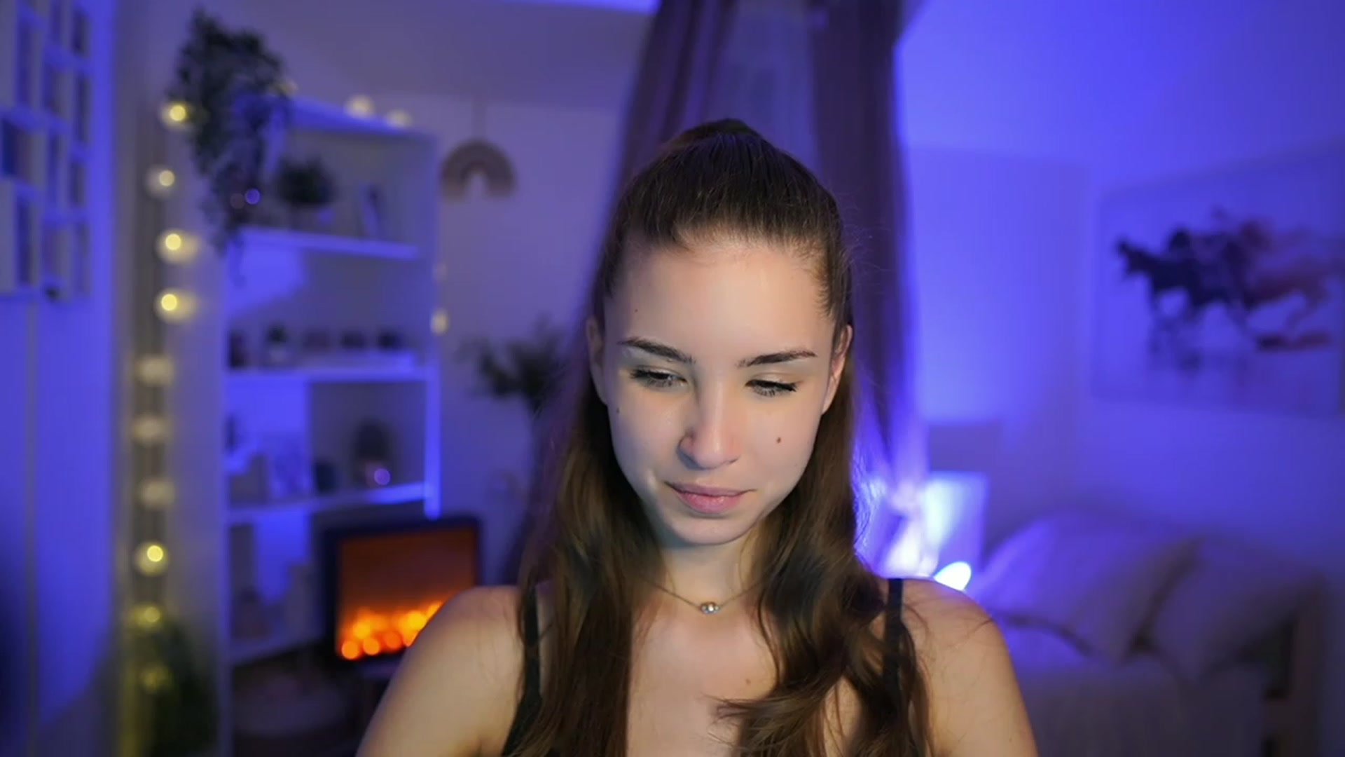 Gallery image thumbnail from Shy_jane's myfreecams stream on, 11/19/2023, 18:07 image 4 of 20