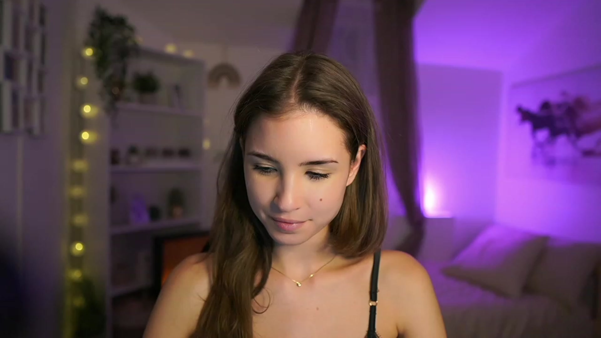 Gallery image thumbnail from Shy_jane's myfreecams stream on, 11/23/2023, 14:52 image 2 of 20