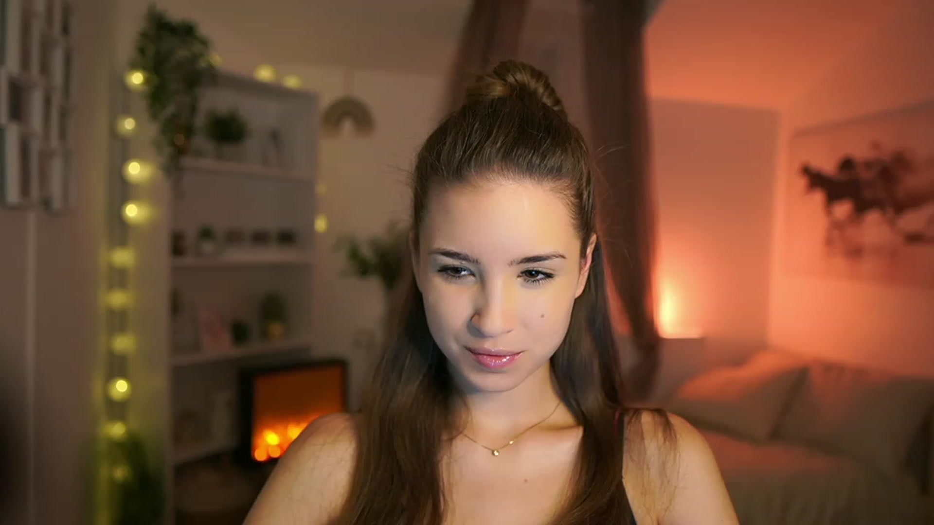 Gallery image thumbnail from Shy_jane's myfreecams stream on, 11/24/2023, 08:50 image 1 of 20