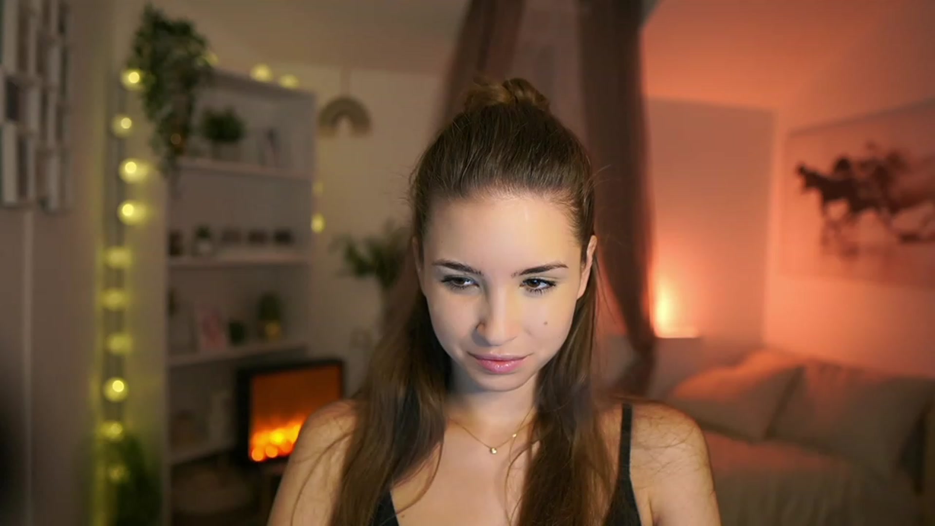 Gallery image thumbnail from Shy_jane's myfreecams stream on, 11/24/2023, 10:37 image 8 of 20