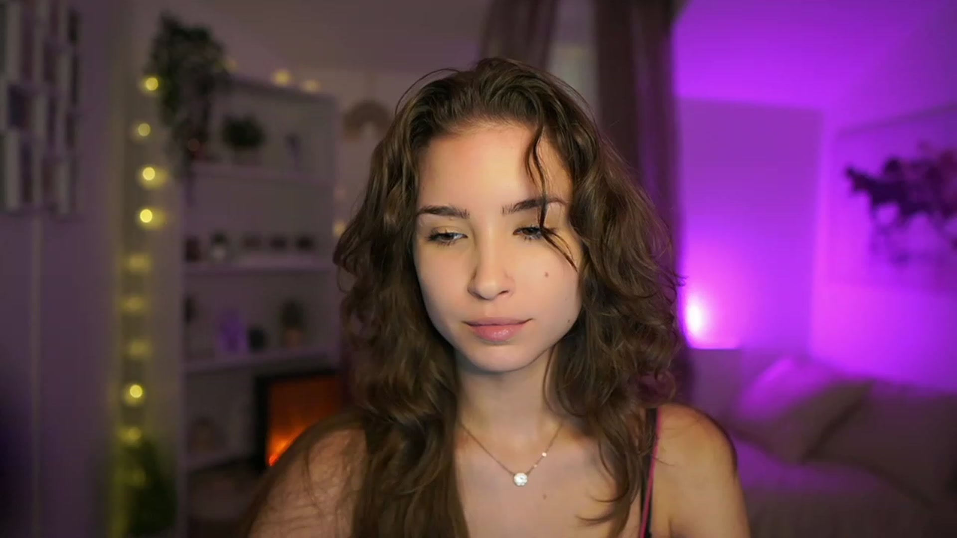 Gallery image thumbnail from Shy_jane's myfreecams stream on, 11/28/2023, 10:32 image 2 of 20