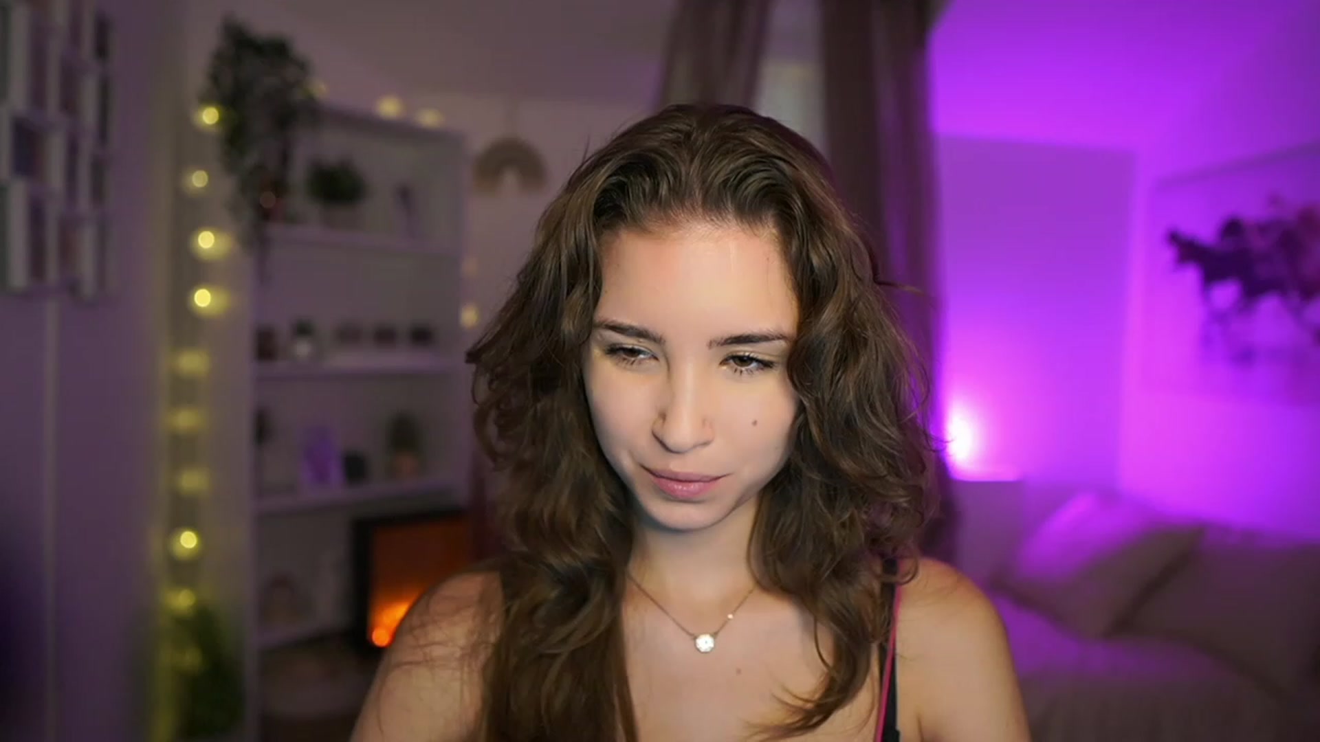 Gallery image thumbnail from Shy_jane's myfreecams stream on, 11/28/2023, 10:32 image 4 of 20
