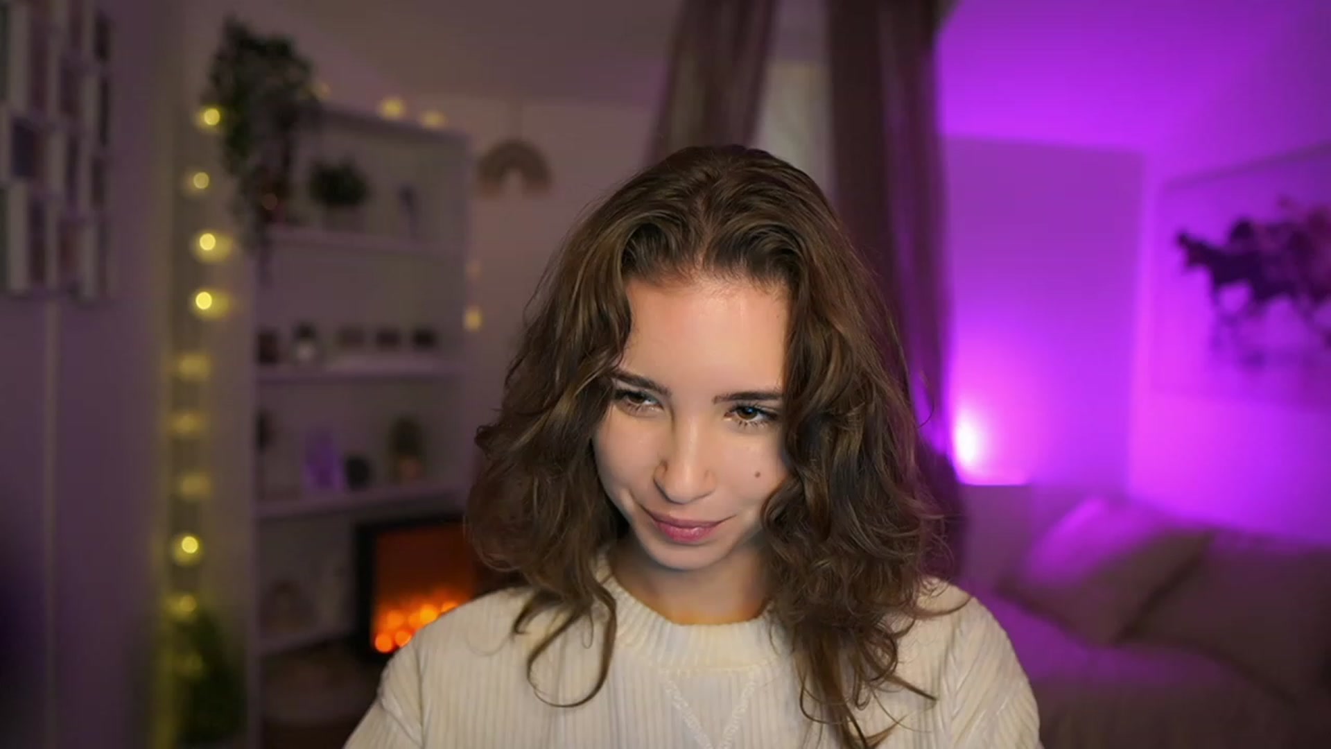 Gallery image thumbnail from Shy_jane's myfreecams stream on, 11/28/2023, 10:32 image 16 of 20