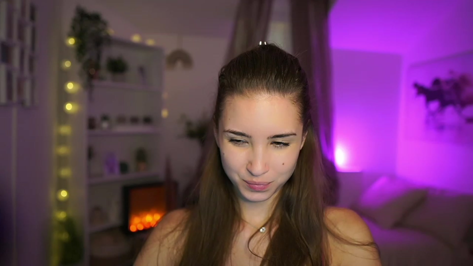 Gallery image thumbnail from Shy_jane's myfreecams stream on, 11/28/2023, 15:29 image 1 of 20