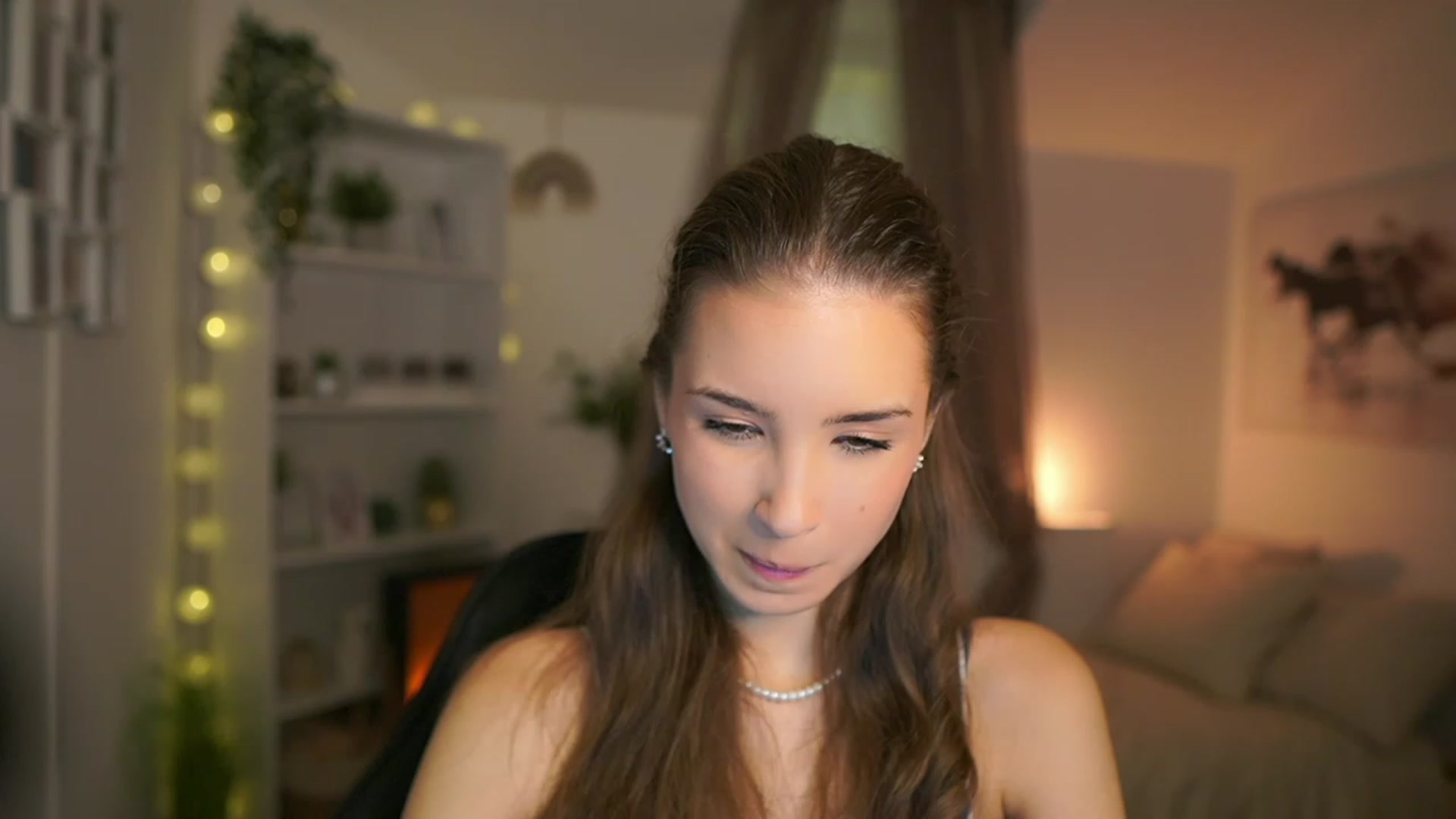 Gallery image thumbnail from Shy_jane's myfreecams stream on, 12/01/2023, 09:54 image 9 of 20