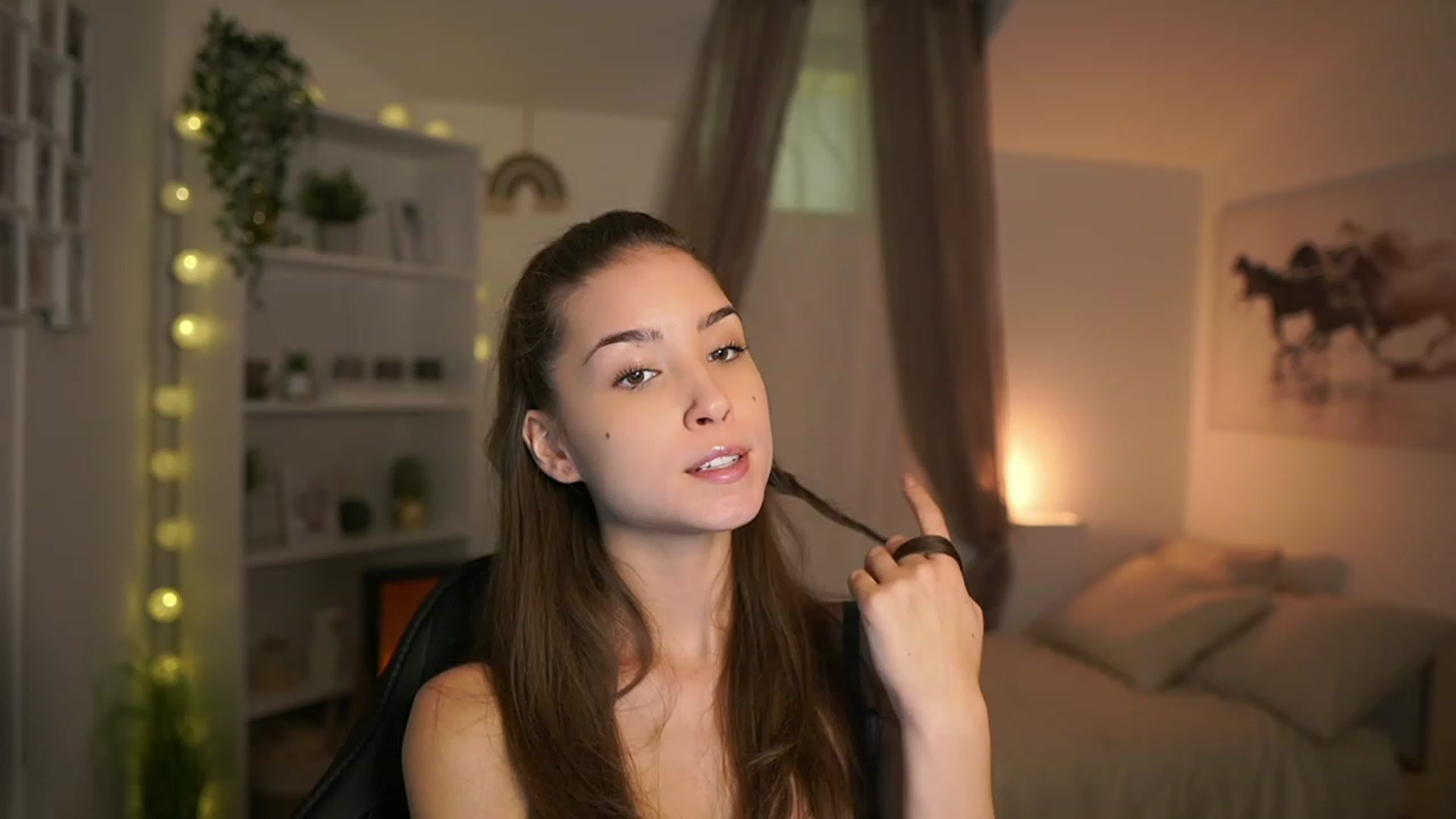 Gallery image thumbnail from Shy_jane's myfreecams stream on, 12/06/2023, 10:53 image 17 of 20
