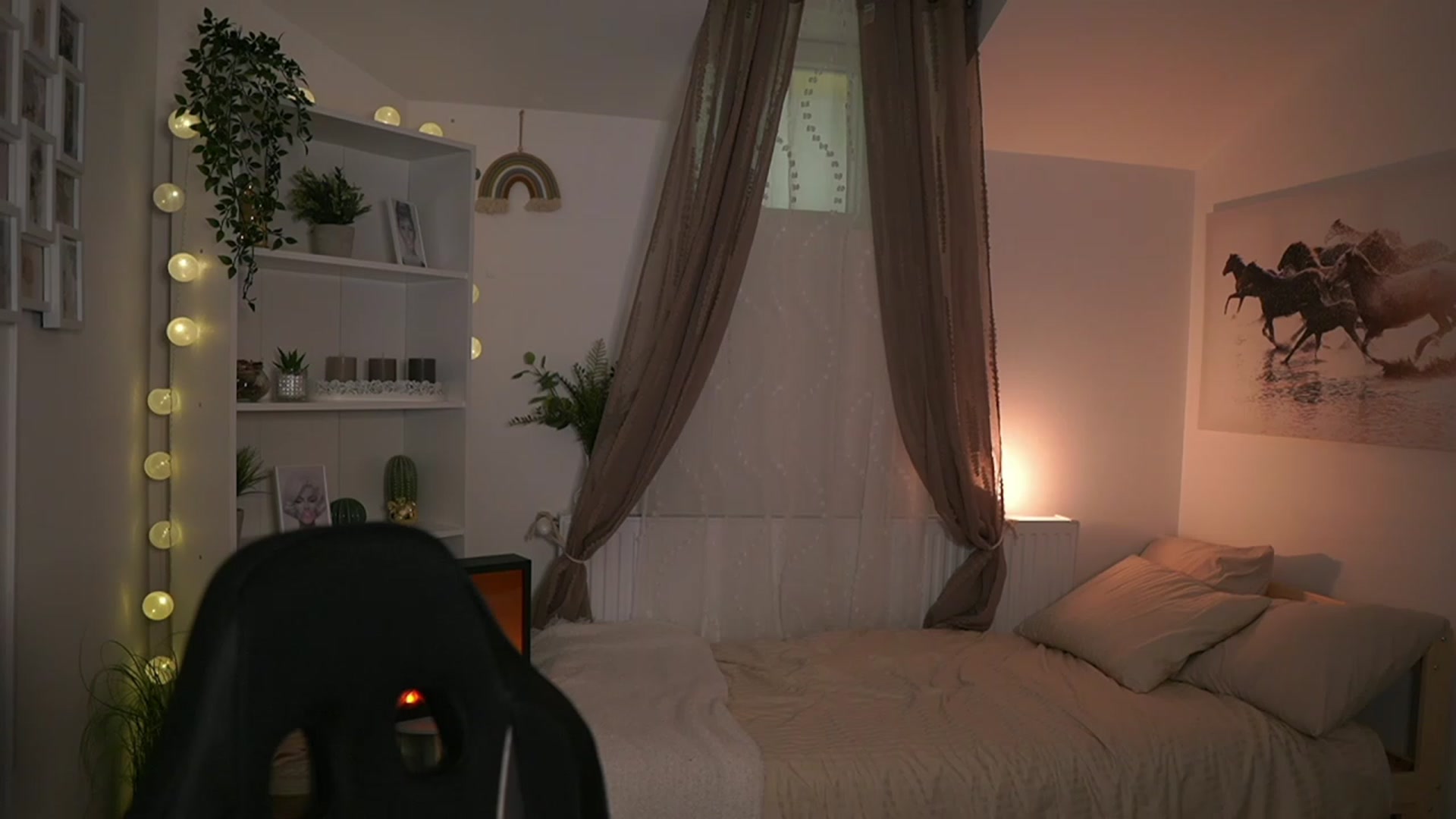 Gallery image thumbnail from Shy_jane's myfreecams stream on, 12/06/2023, 13:34 image 8 of 20