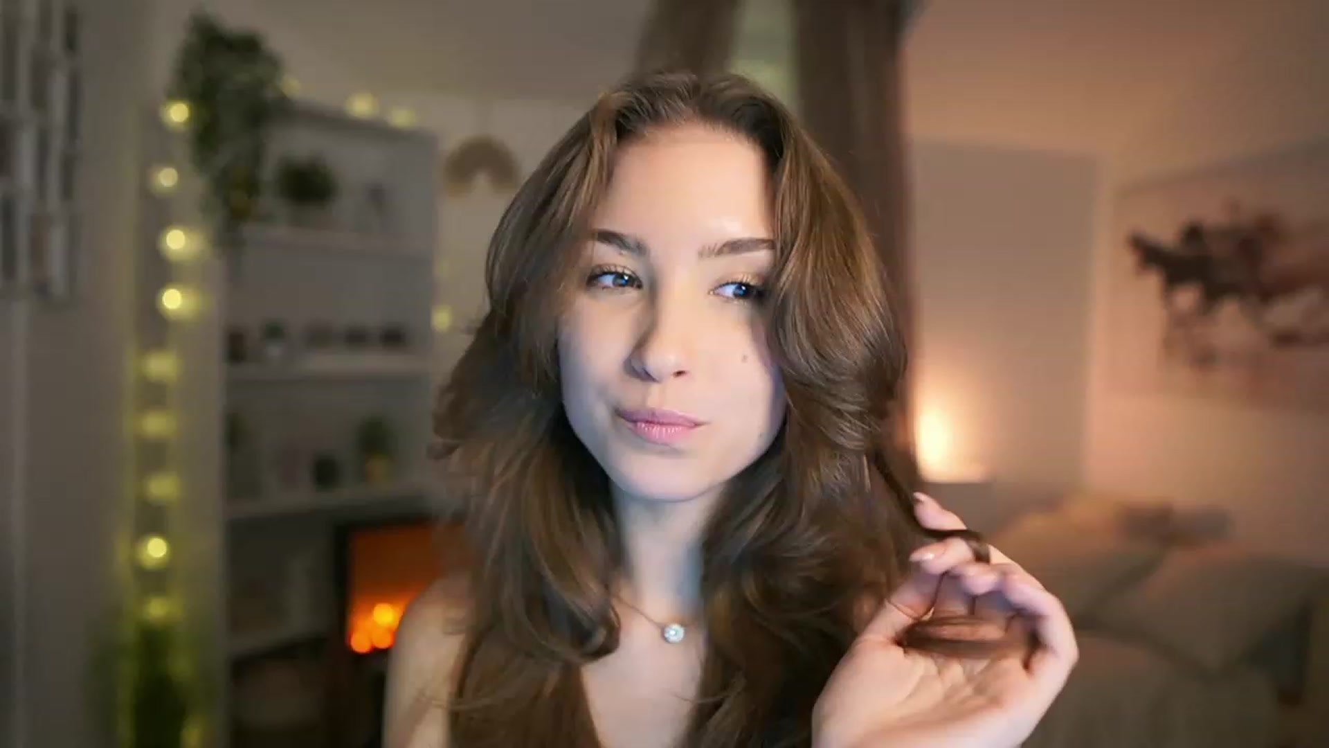 Gallery image thumbnail from Shy_jane's myfreecams stream on, 12/08/2023, 11:01 image 1 of 20