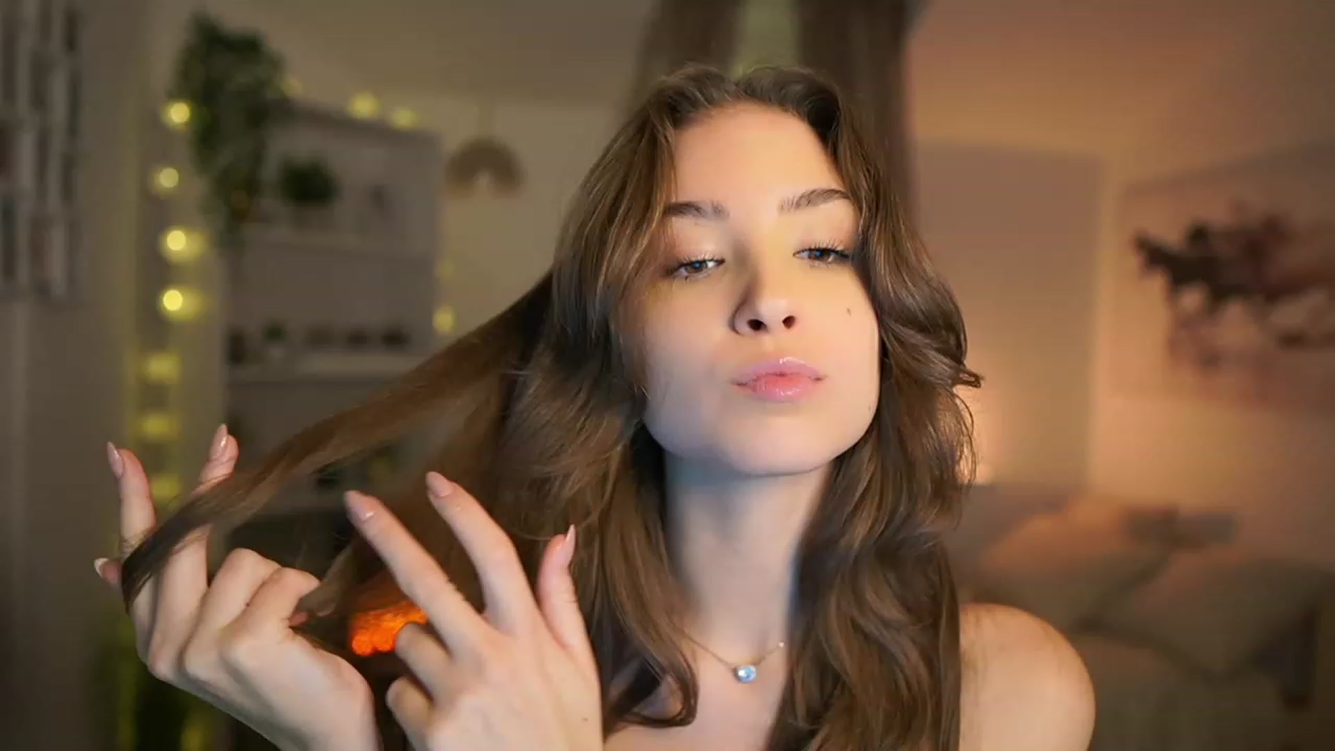 Gallery image thumbnail from Shy_jane's myfreecams stream on, 12/08/2023, 11:01 image 2 of 20