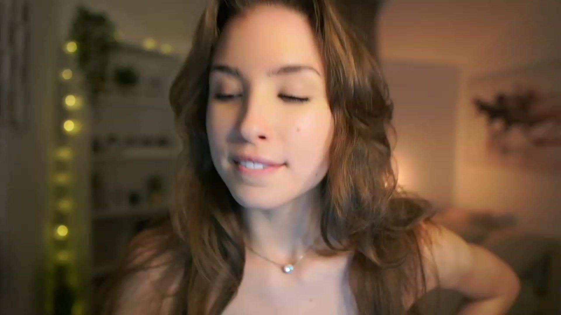 Gallery image thumbnail from Shy_jane's myfreecams stream on, 12/08/2023, 12:43 image 6 of 20