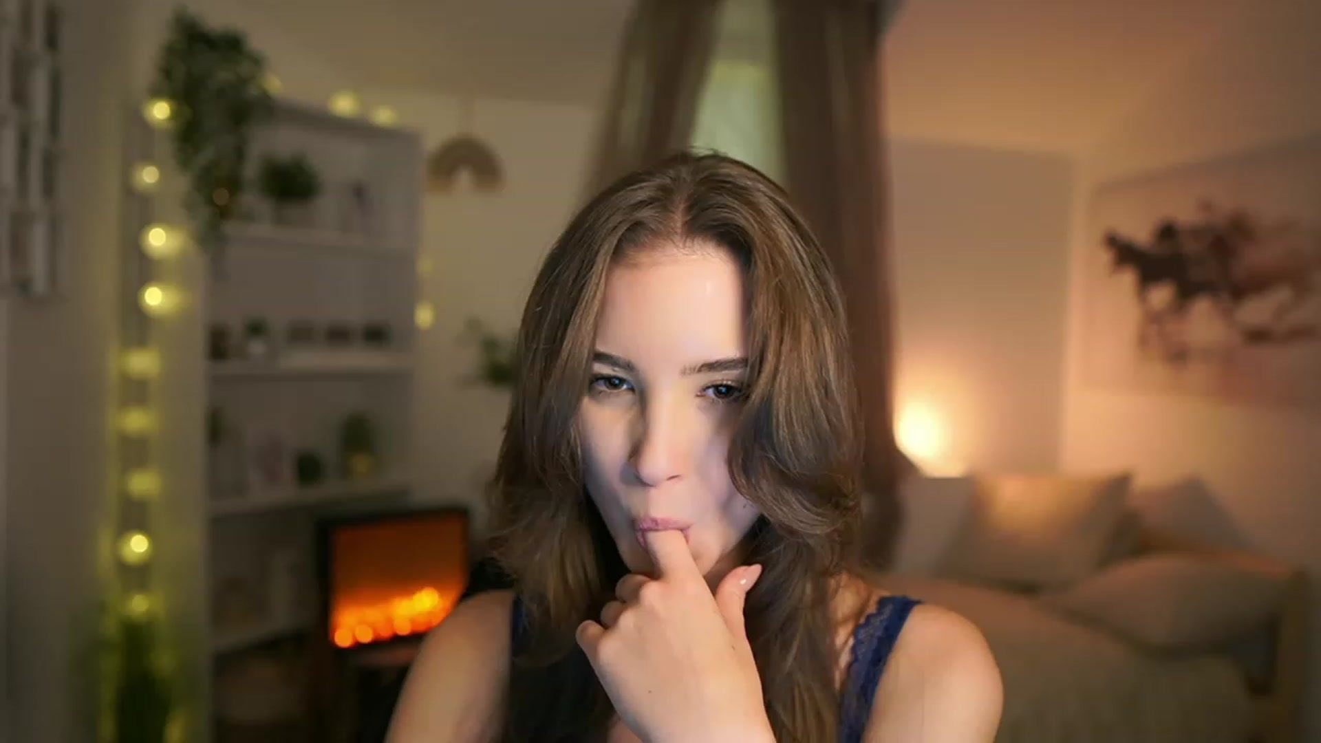 Gallery image thumbnail from Shy_jane's myfreecams stream on, 12/08/2023, 16:17 image 11 of 20