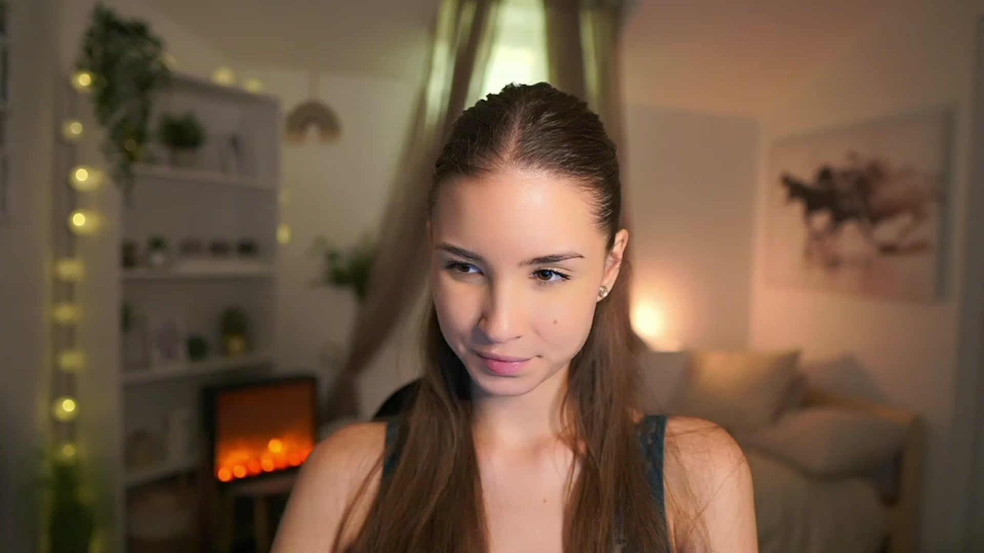 Gallery image thumbnail from Shy_jane's myfreecams stream on, 12/10/2023, 18:22 image 9 of 20