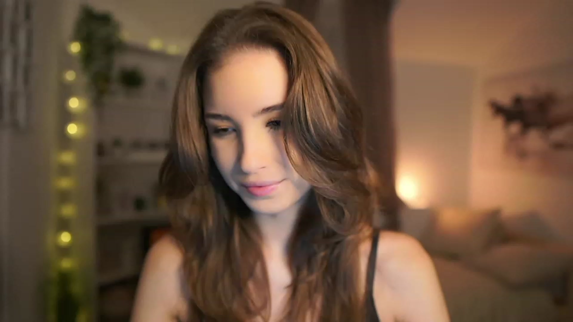 Gallery image thumbnail from Shy_jane's myfreecams stream on, 12/12/2023, 10:10 image 20 of 20