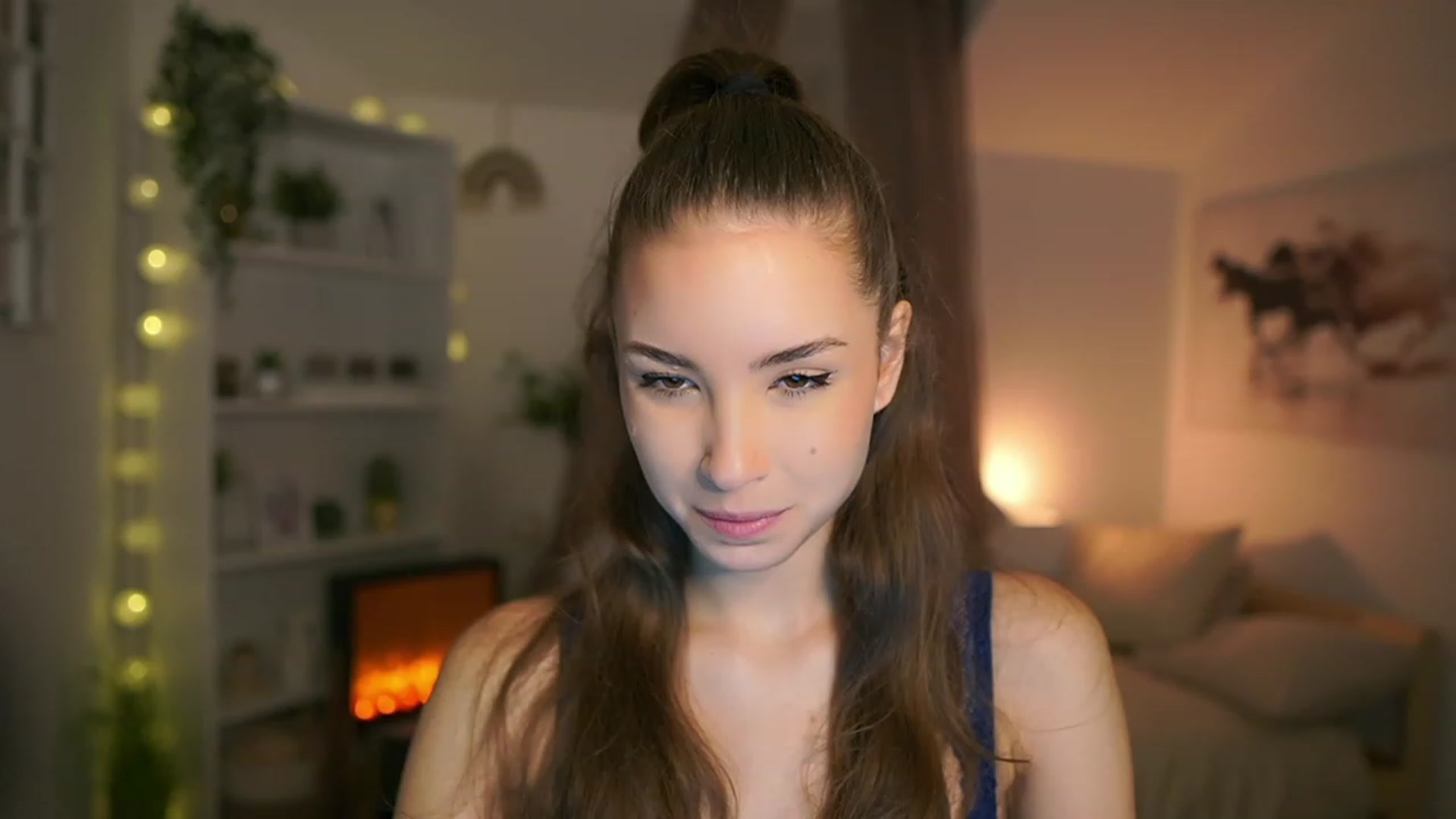 Gallery image thumbnail from Shy_jane's myfreecams stream on, 12/17/2023, 10:24 image 7 of 20
