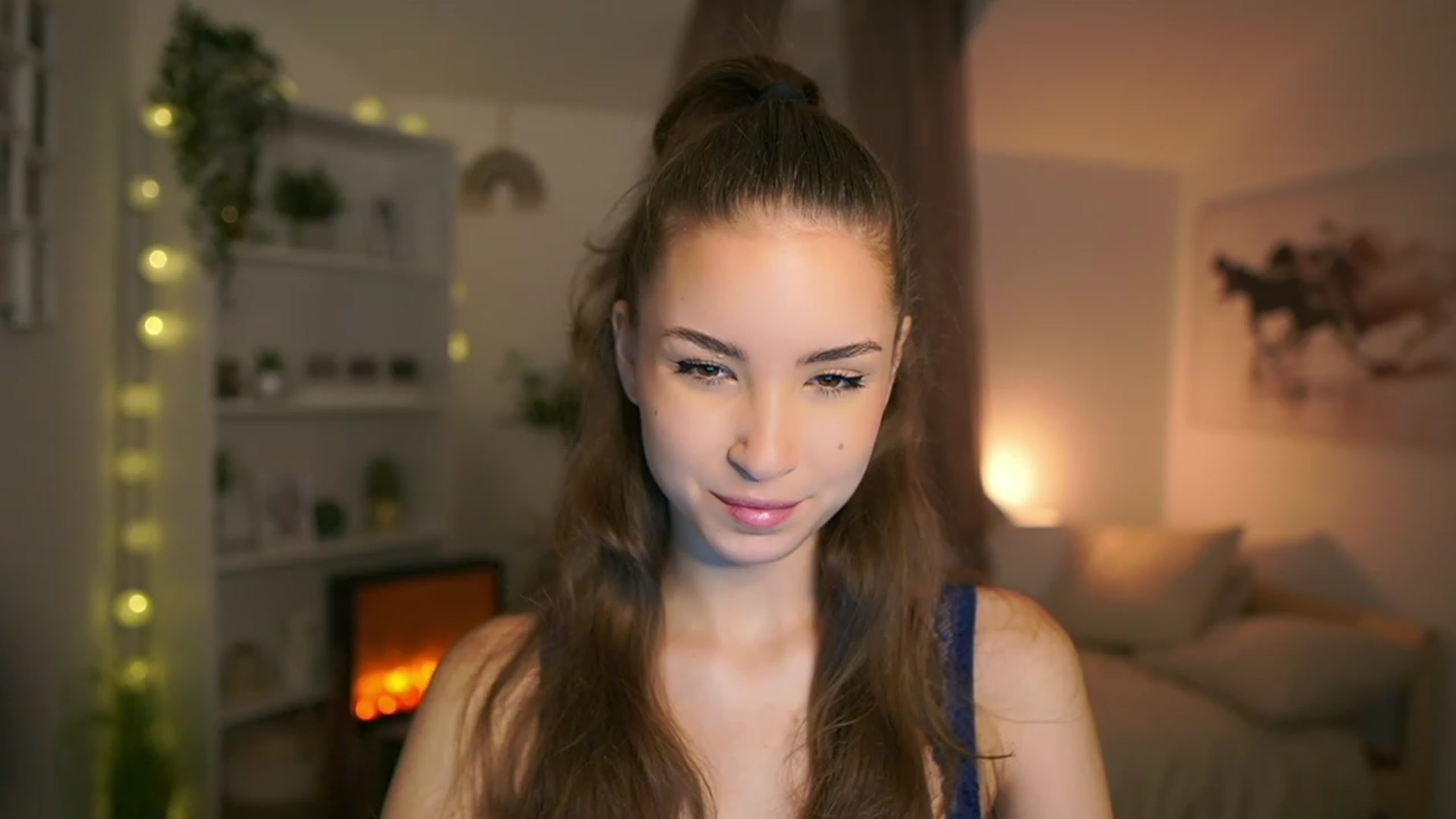 Gallery image thumbnail from Shy_jane's myfreecams stream on, 12/17/2023, 10:24 image 8 of 20