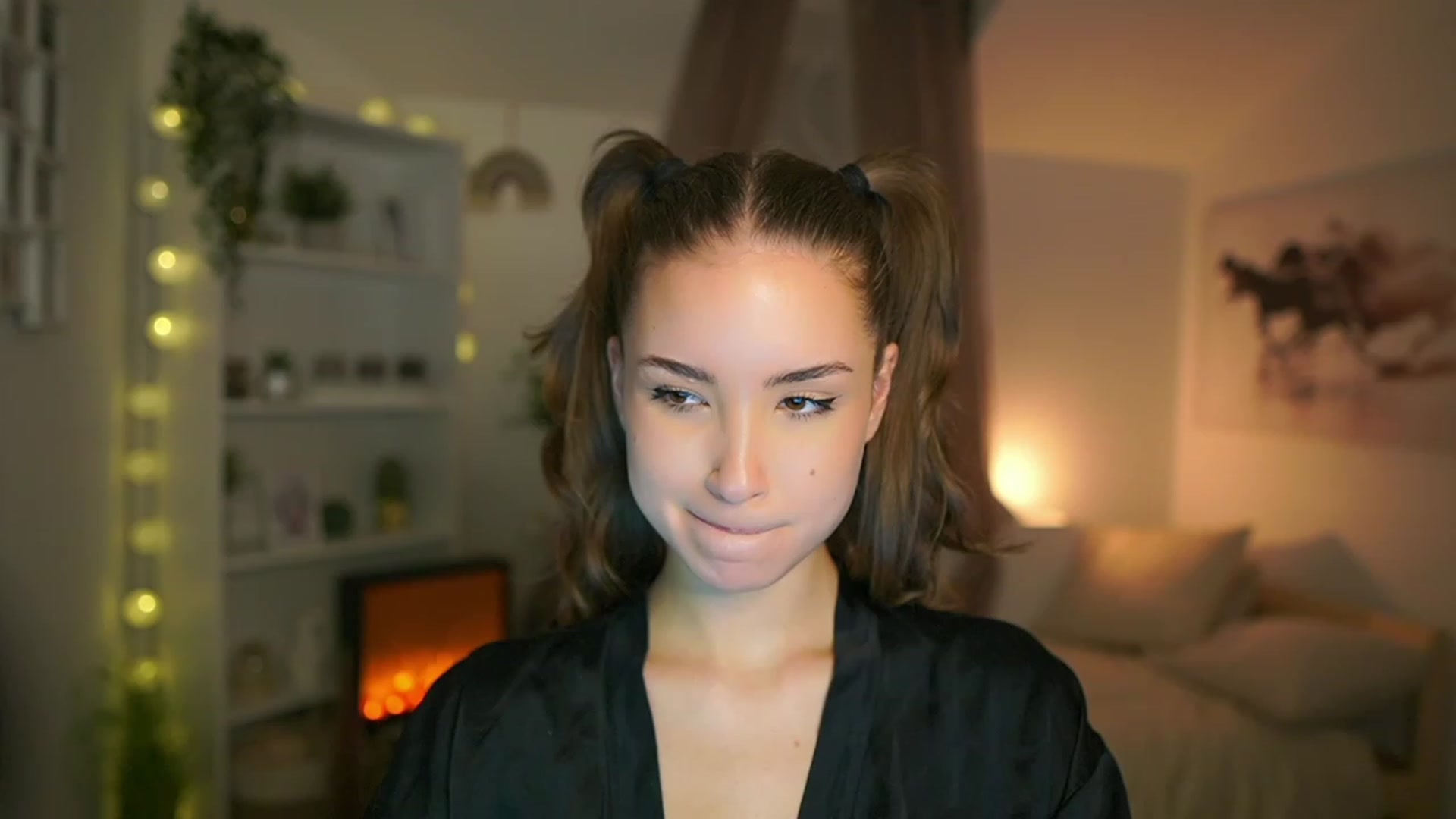 Gallery image thumbnail from Shy_jane's myfreecams stream on, 12/17/2023, 13:28 image 12 of 20