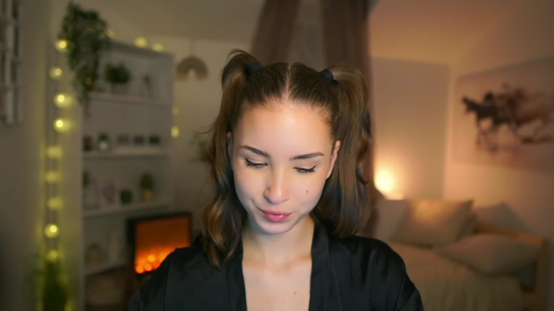 Gallery image thumbnail from Shy_jane's myfreecams stream on, 12/17/2023, 16:11 image 8 of 20