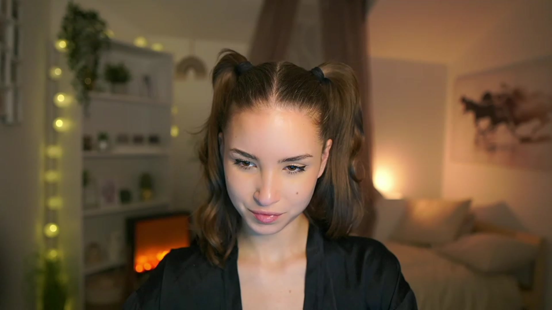 Gallery image thumbnail from Shy_jane's myfreecams stream on, 12/17/2023, 16:11 image 9 of 20
