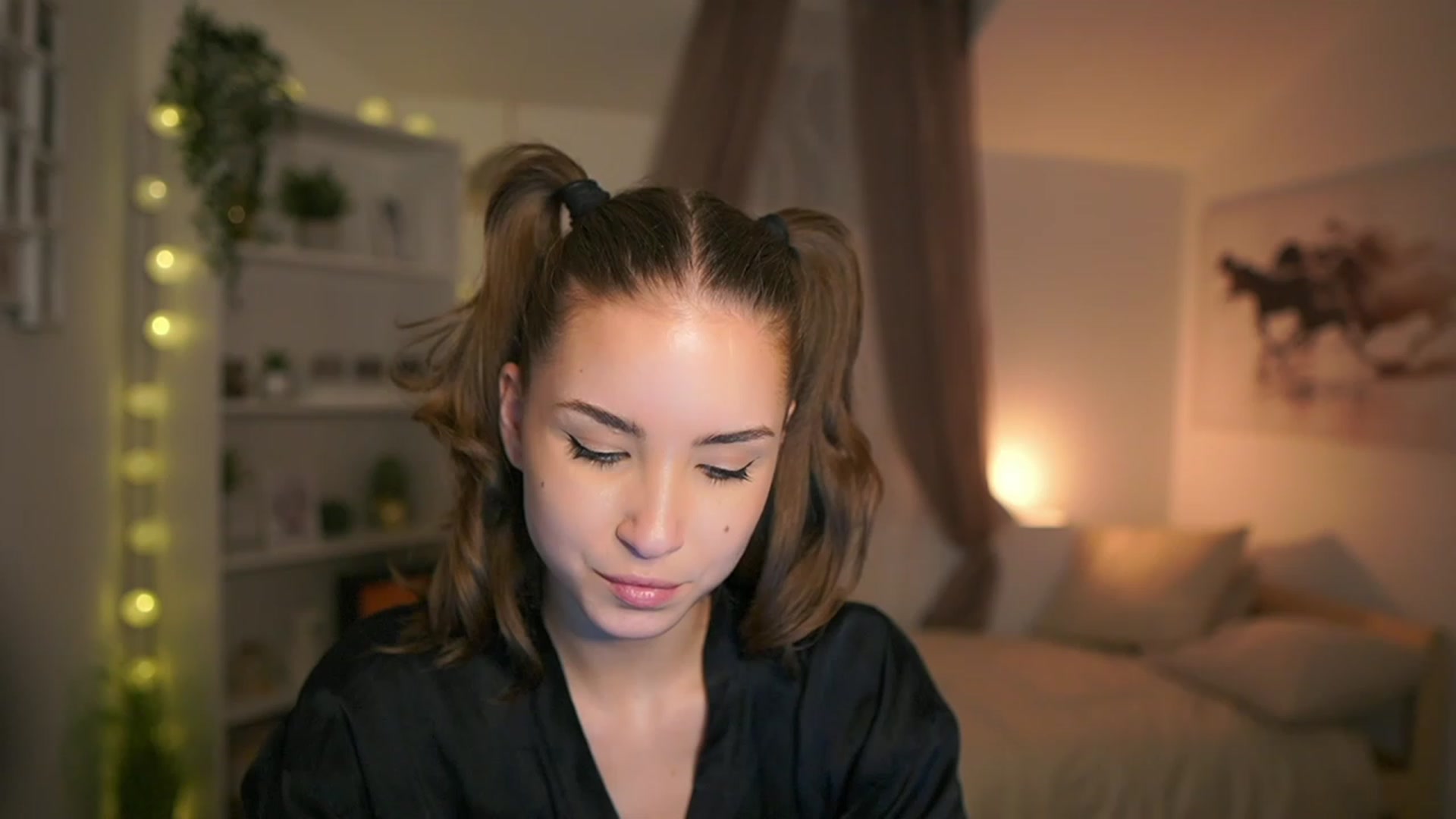Gallery image thumbnail from Shy_jane's myfreecams stream on, 12/17/2023, 18:14 image 4 of 20