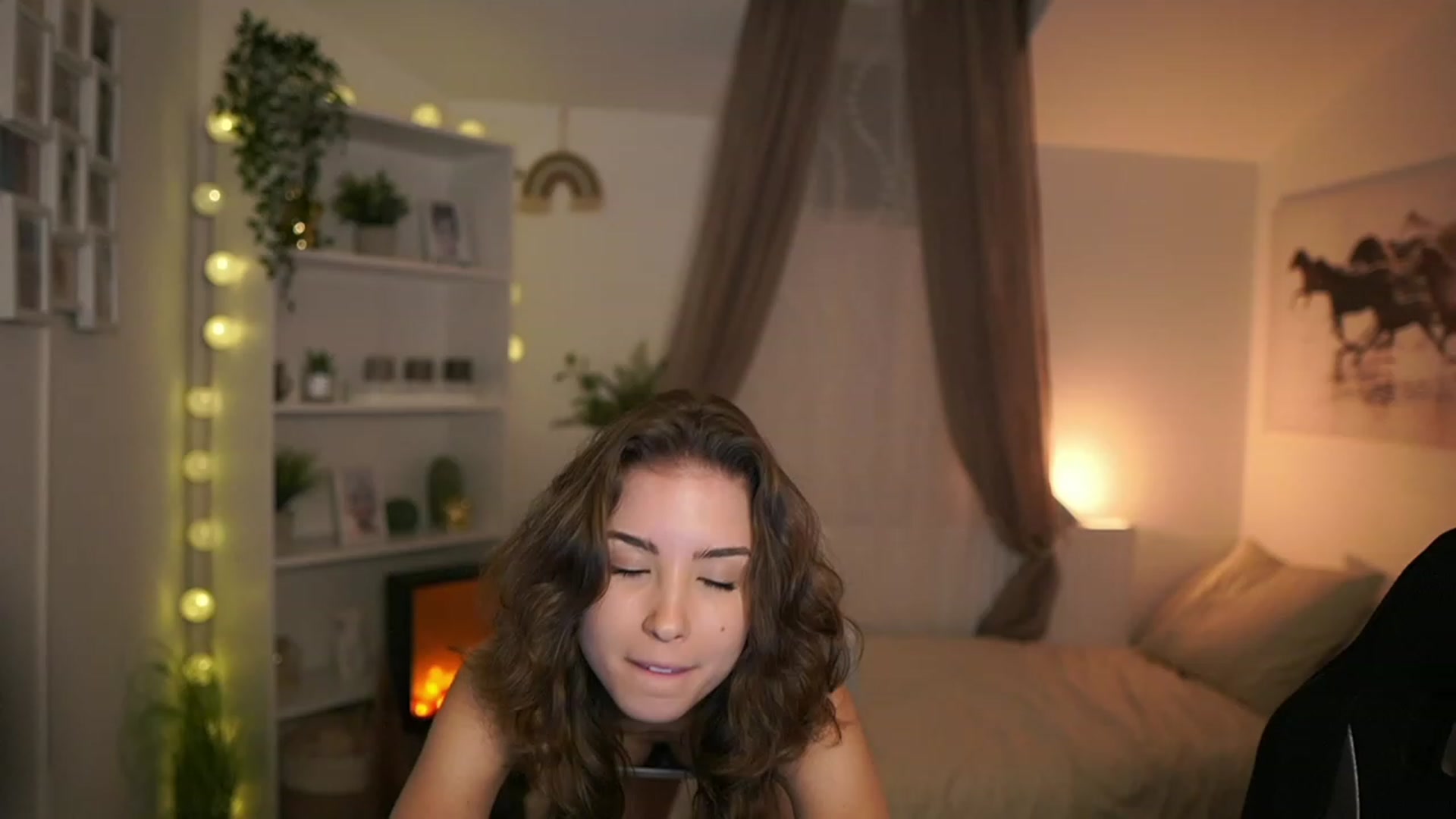 Gallery image thumbnail from Shy_jane's myfreecams stream on, 12/21/2023, 12:07 image 14 of 20