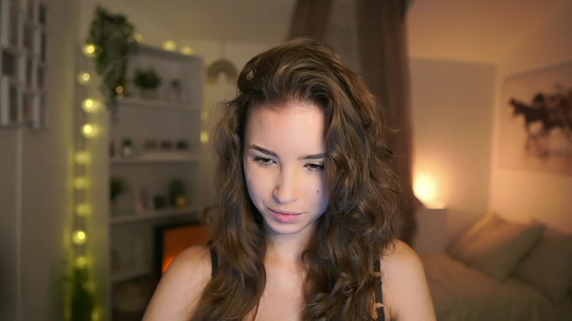 Gallery image thumbnail from Shy_jane's myfreecams stream on, 12/21/2023, 12:07 image 6 of 20