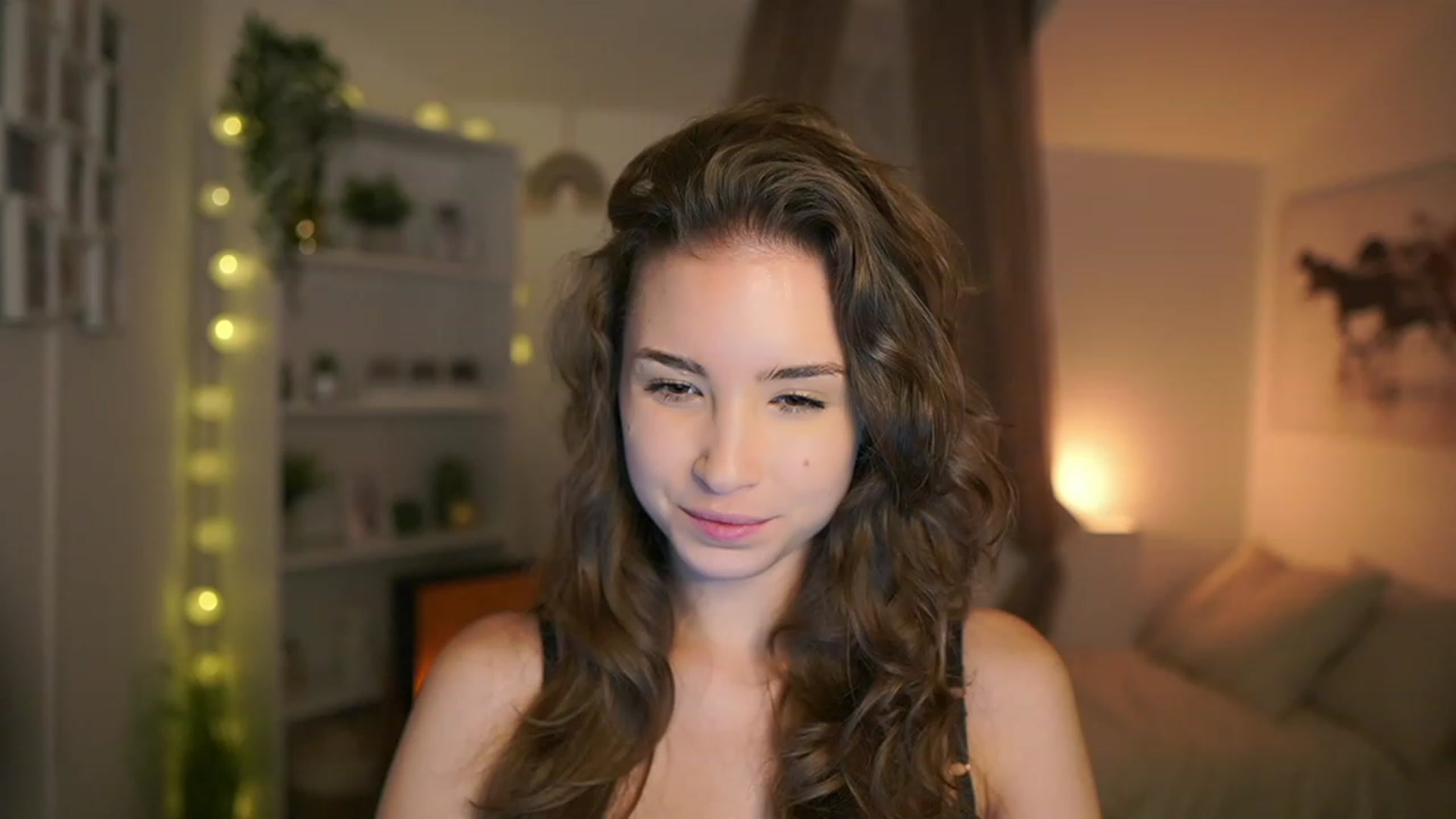 Gallery image thumbnail from Shy_jane's myfreecams stream on, 12/21/2023, 12:07 image 3 of 20