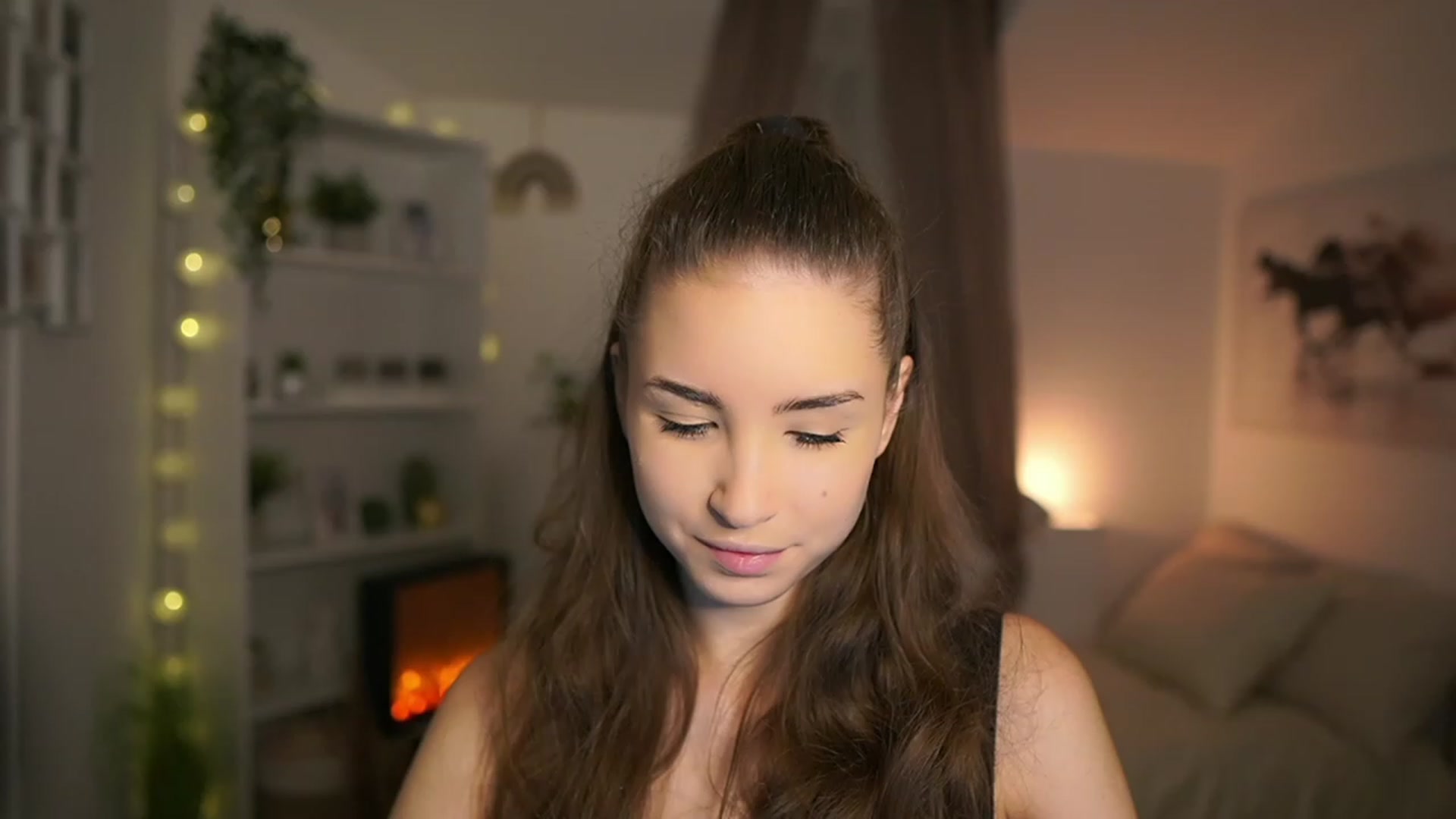 Gallery image thumbnail from Shy_jane's myfreecams stream on, 12/22/2023, 10:35 image 7 of 20