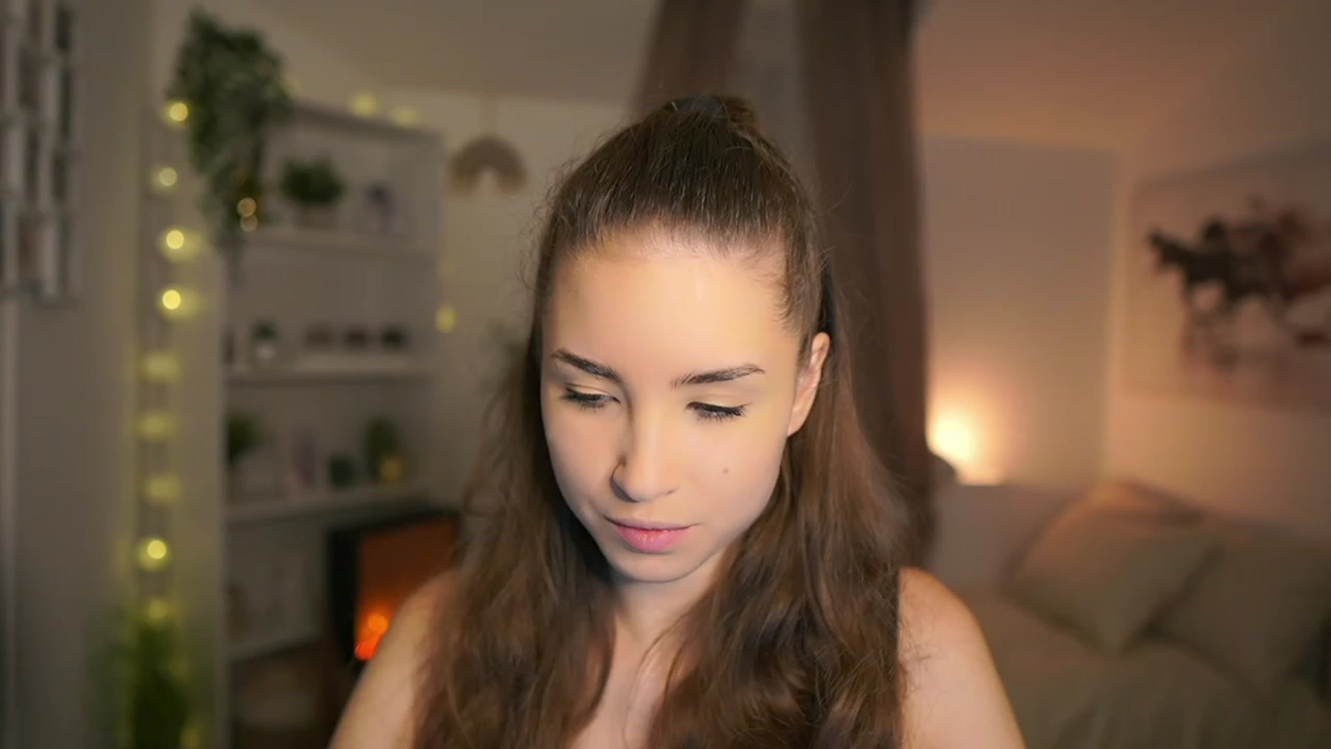 Gallery image thumbnail from Shy_jane's myfreecams stream on, 12/22/2023, 10:35 image 6 of 20