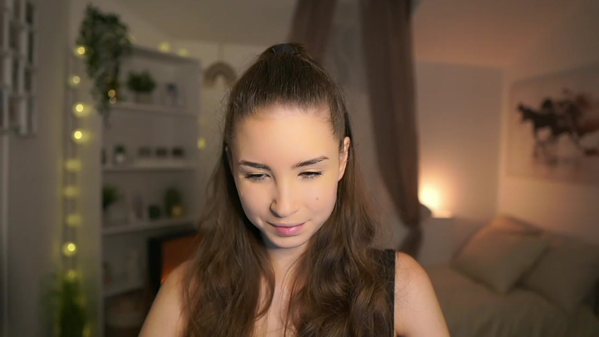 Gallery image thumbnail from Shy_jane's myfreecams stream on, 12/22/2023, 10:35 image 8 of 20